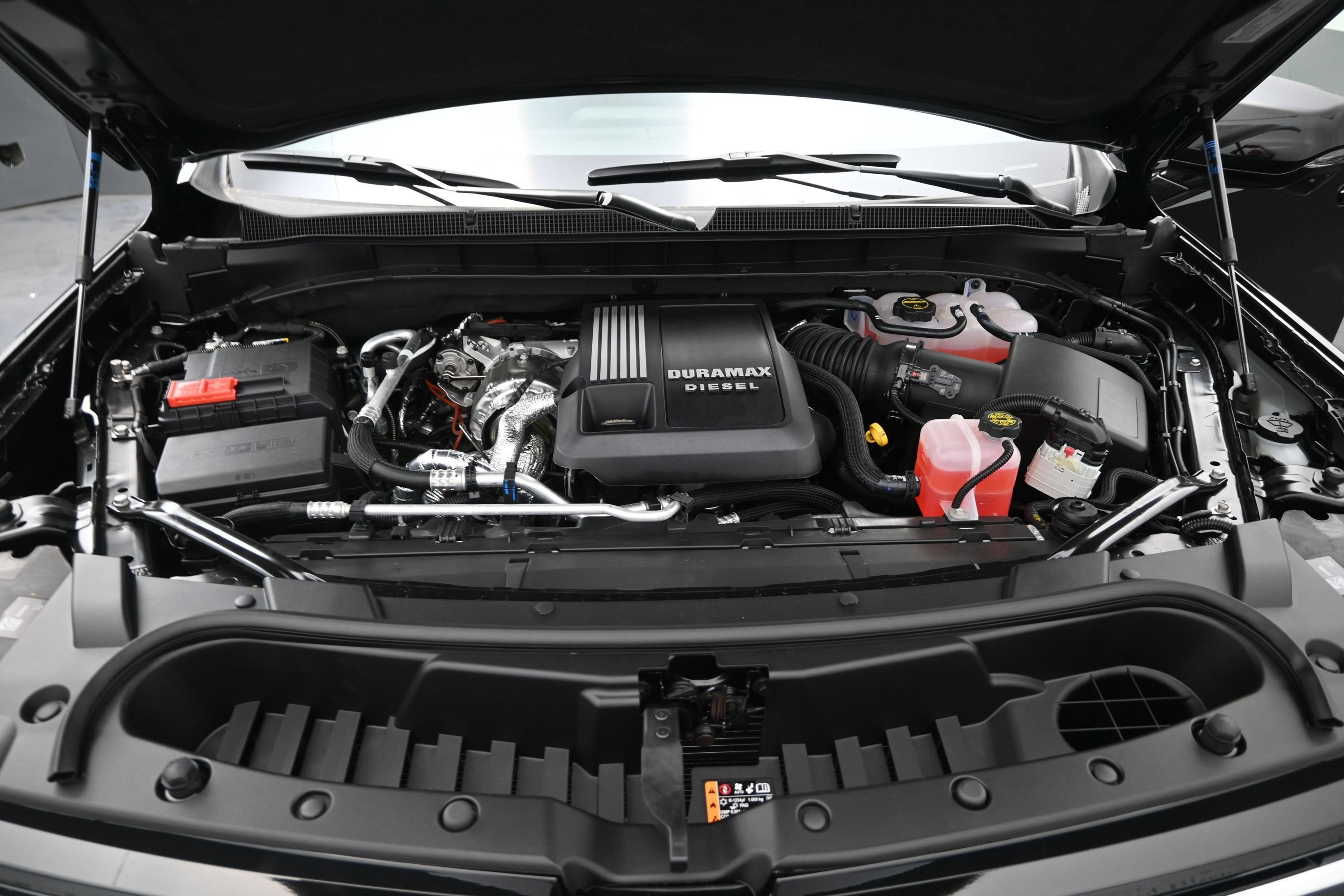 2027 Chevrolet Suburban LT - Photo 22
