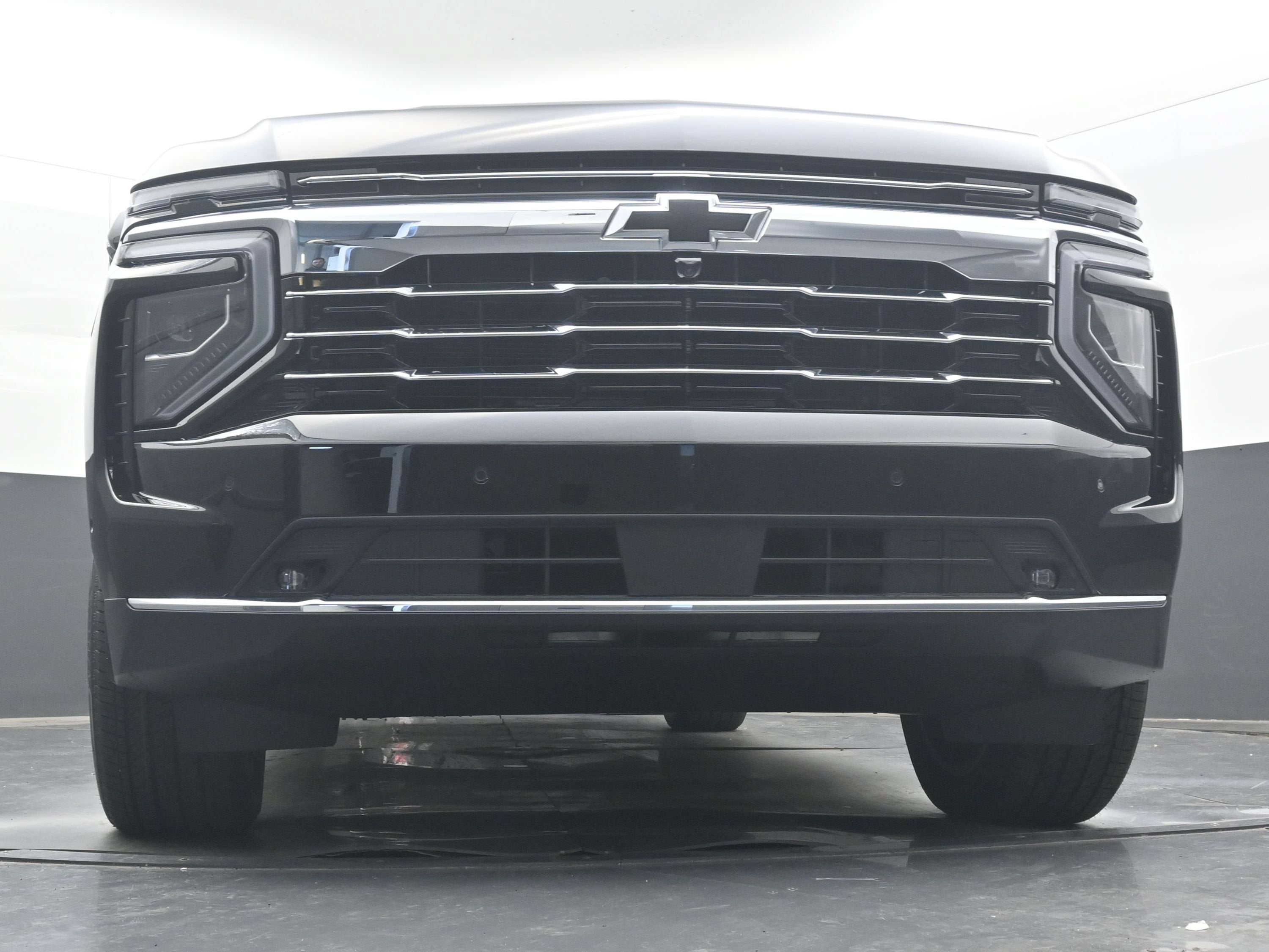 2027 Chevrolet Suburban LT - Photo 24