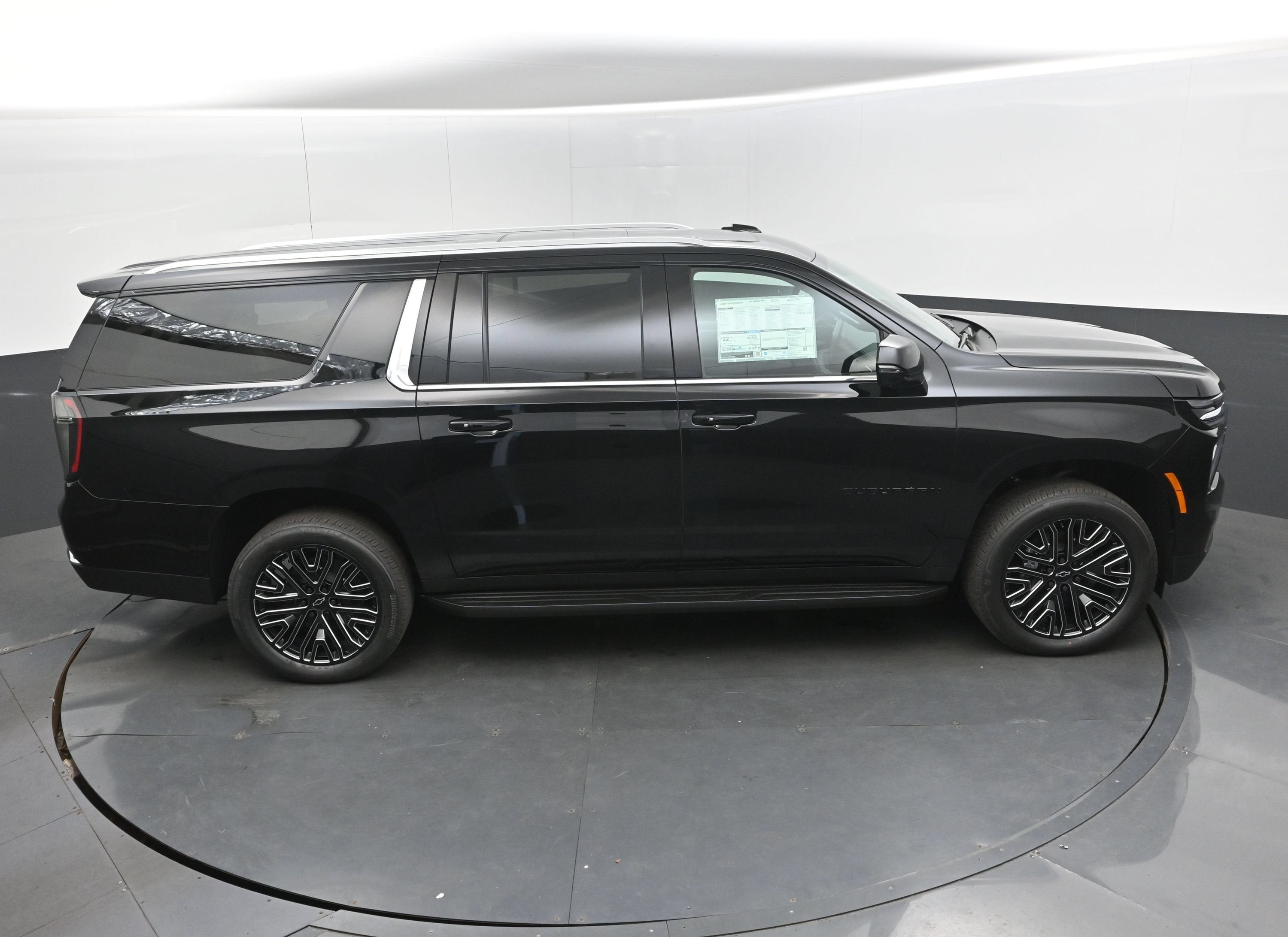 2027 Chevrolet Suburban LT - Photo 38