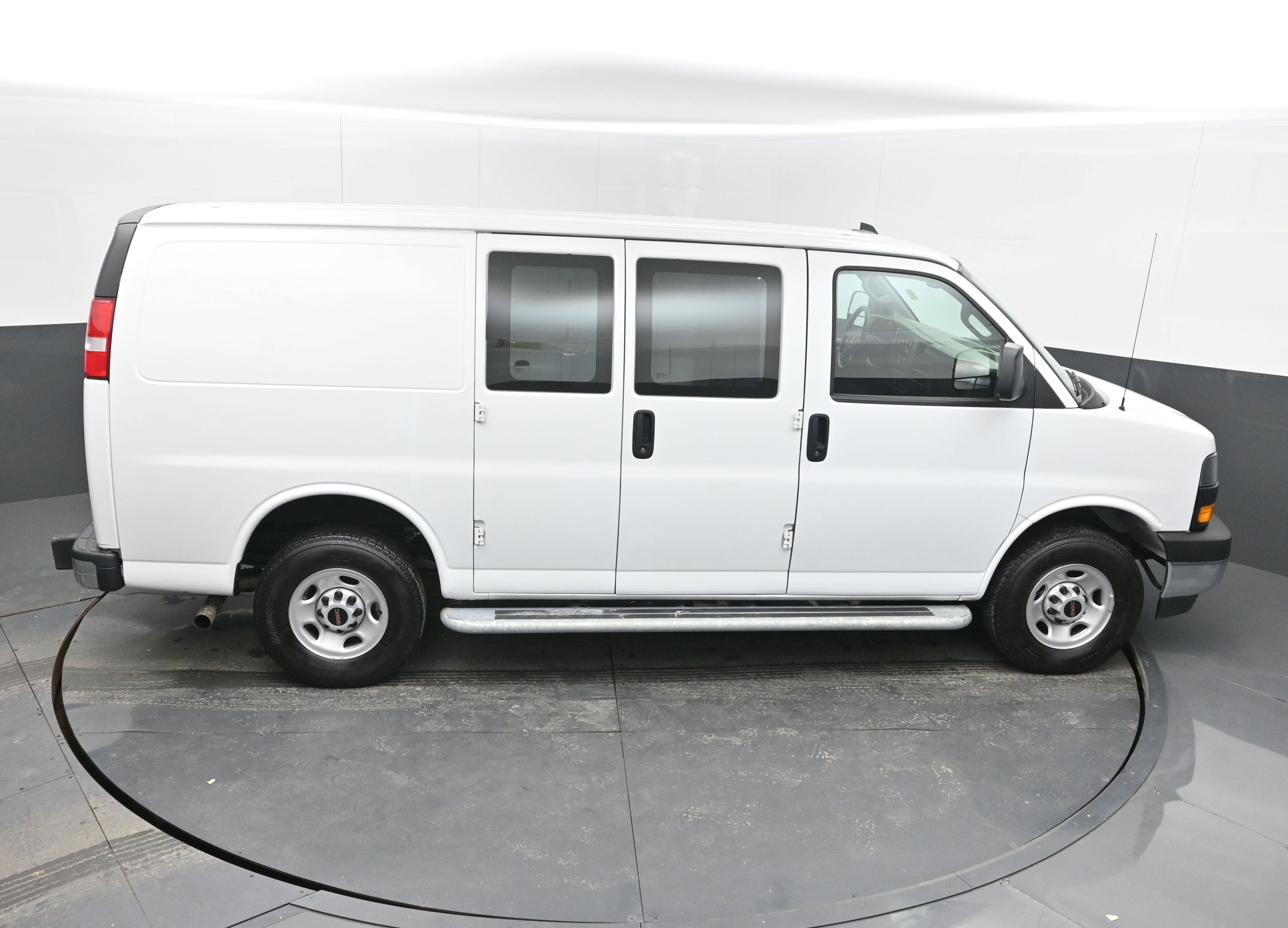 2024 GMC Savana Cargo 2500 Work Van