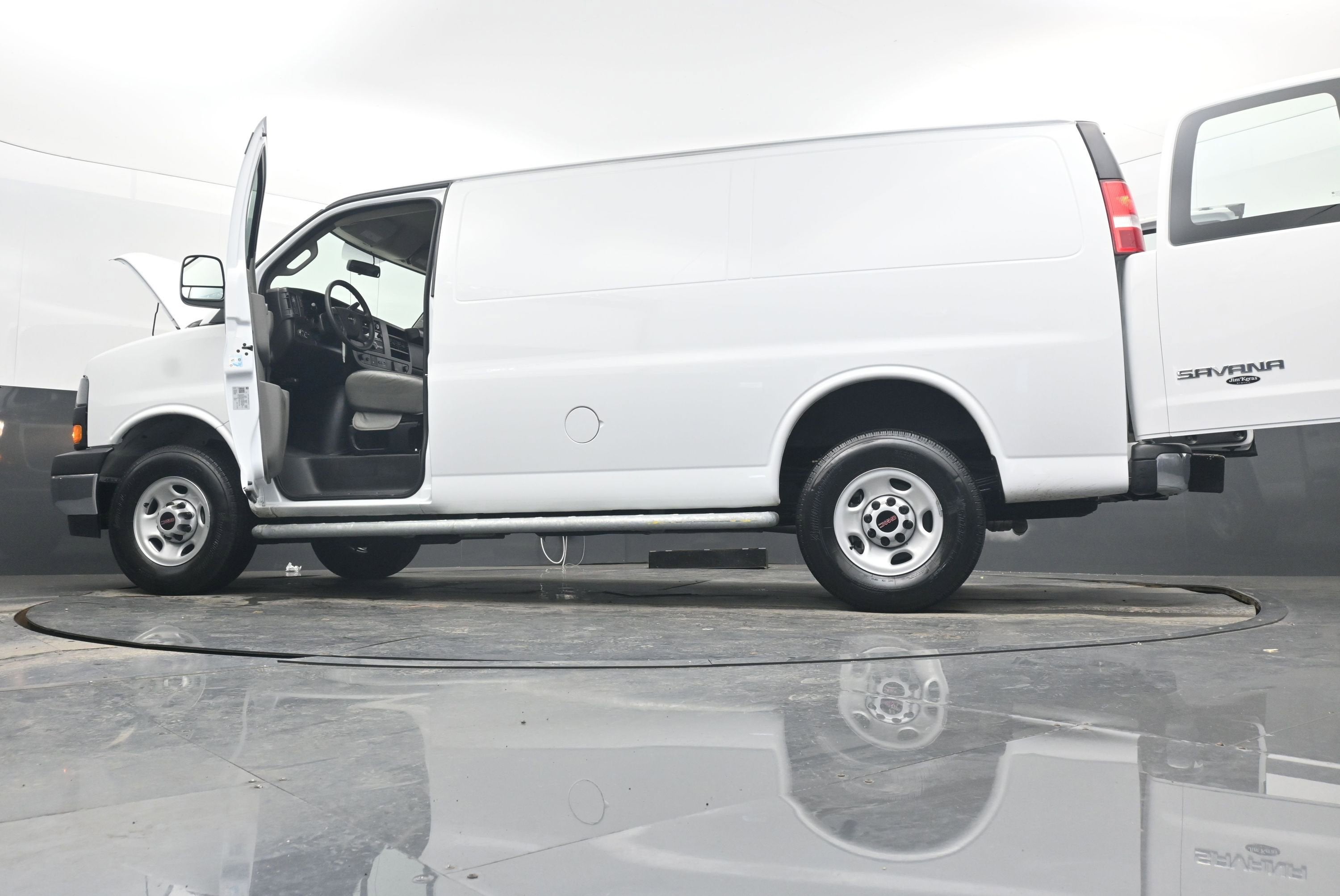 2024 GMC Savana Cargo 2500 Work Van