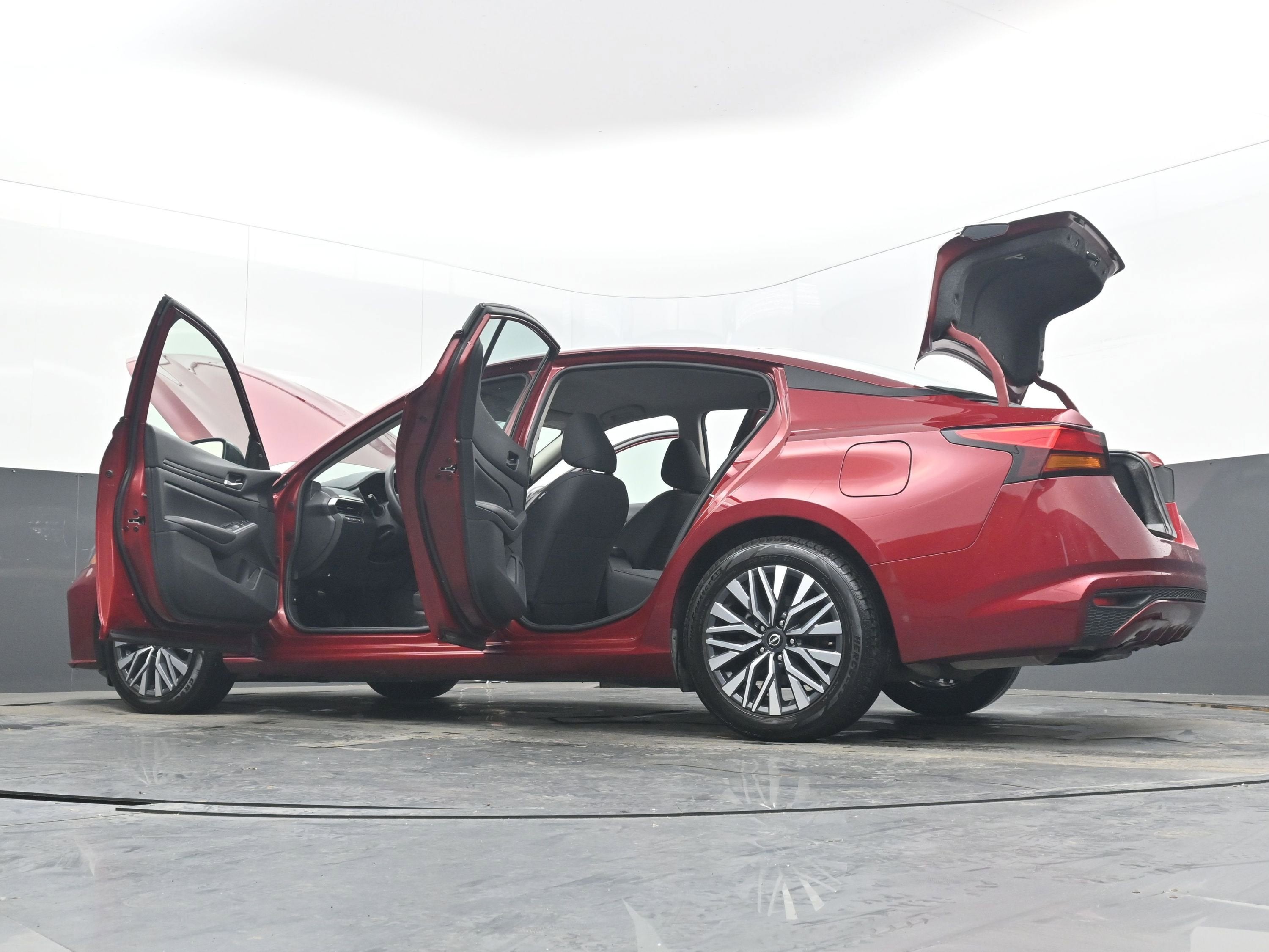 2024 Nissan Altima SV FWD