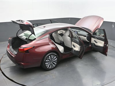 2025 Nissan Altima SV FWD