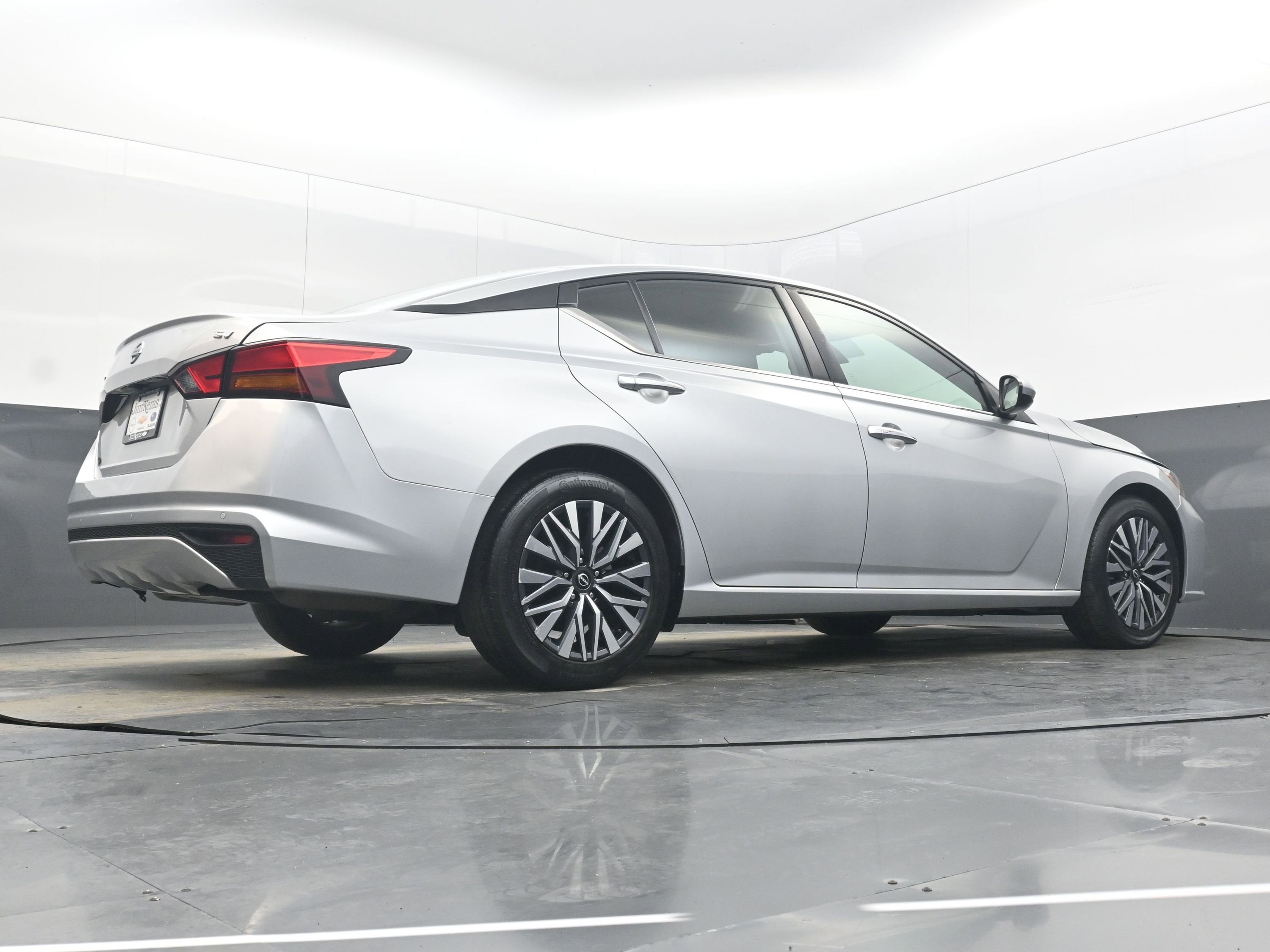 2023 Nissan Altima SV FWD