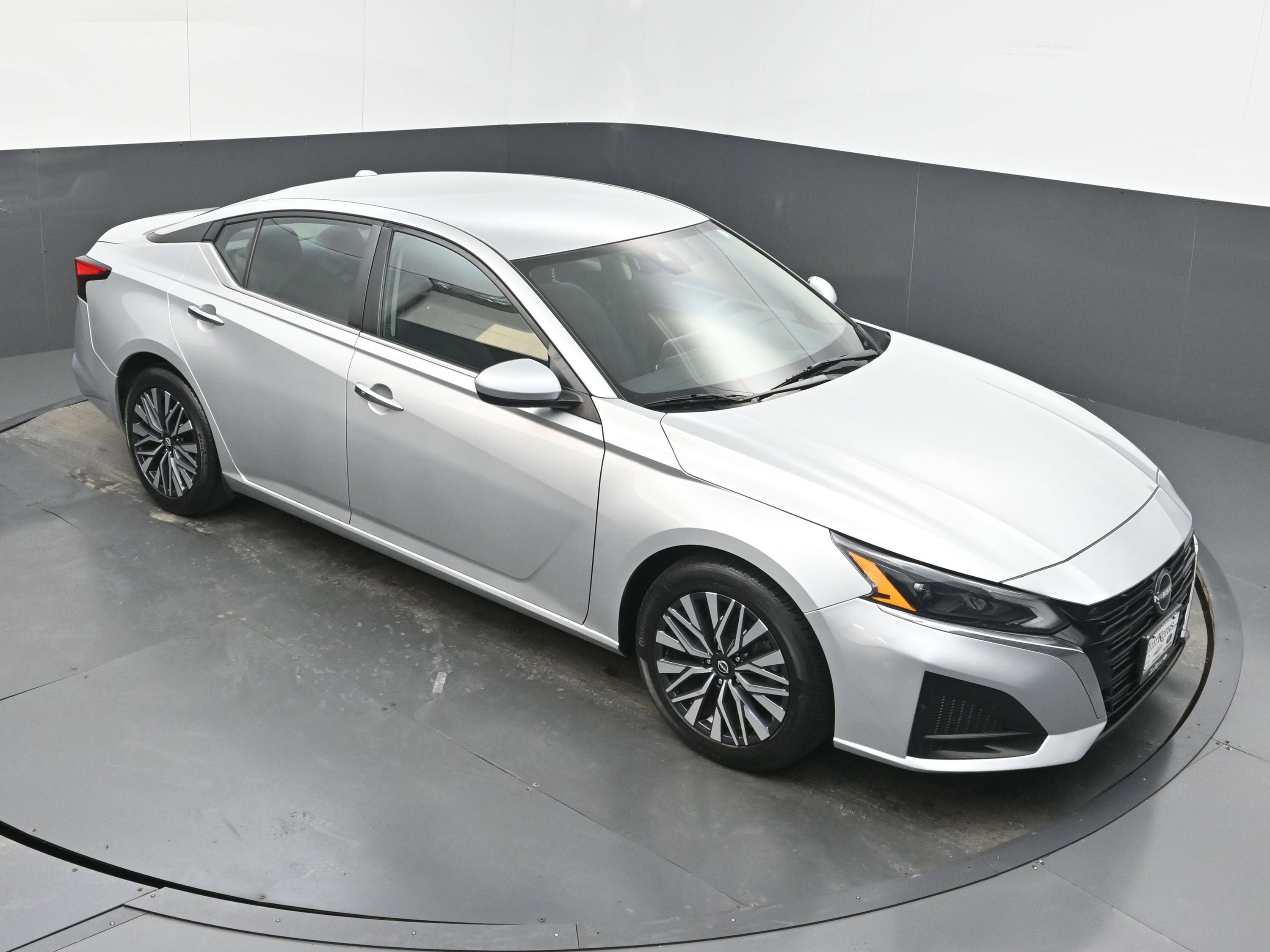 2023 Nissan Altima SV FWD