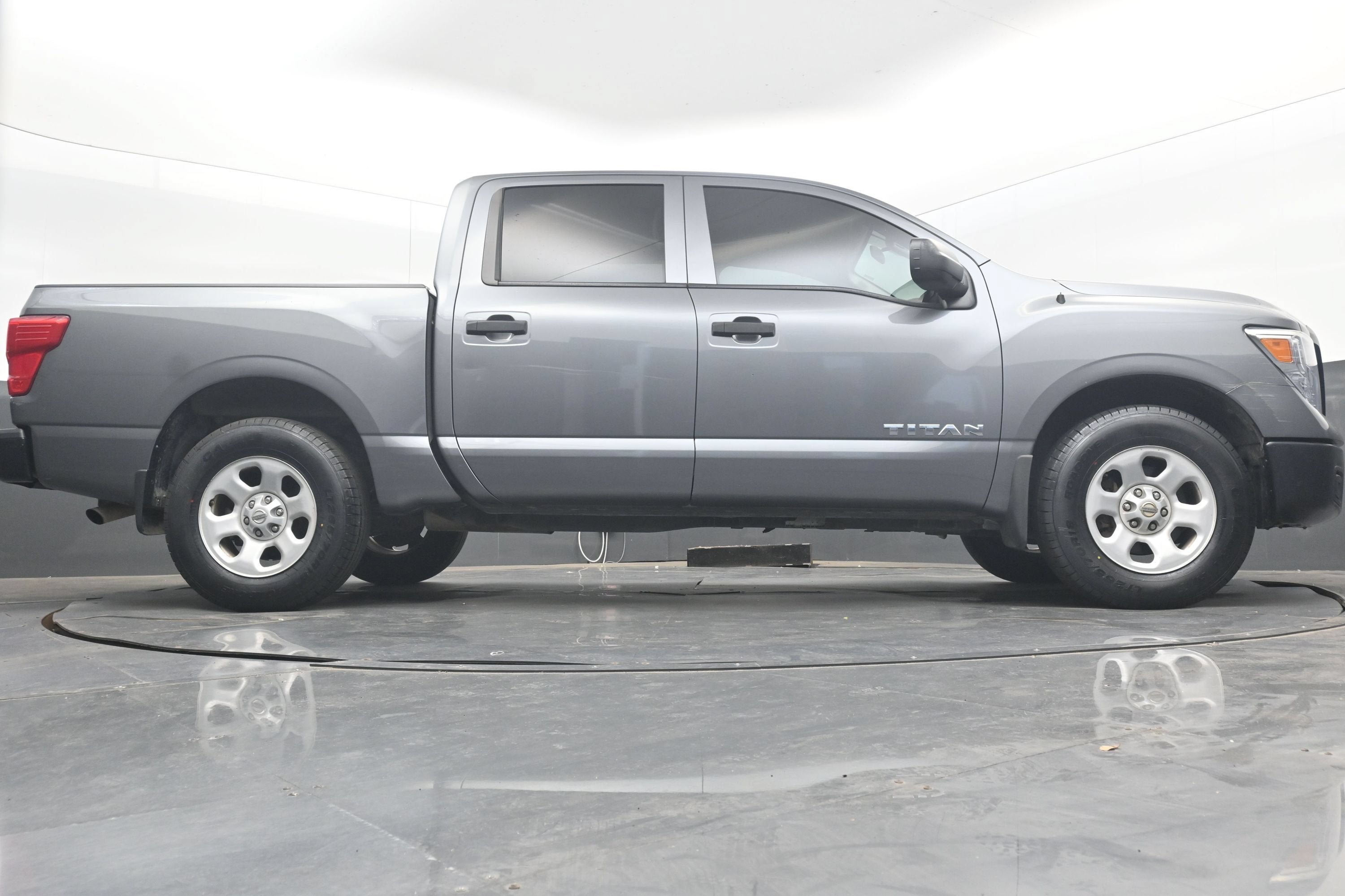 2018 Nissan TITAN S