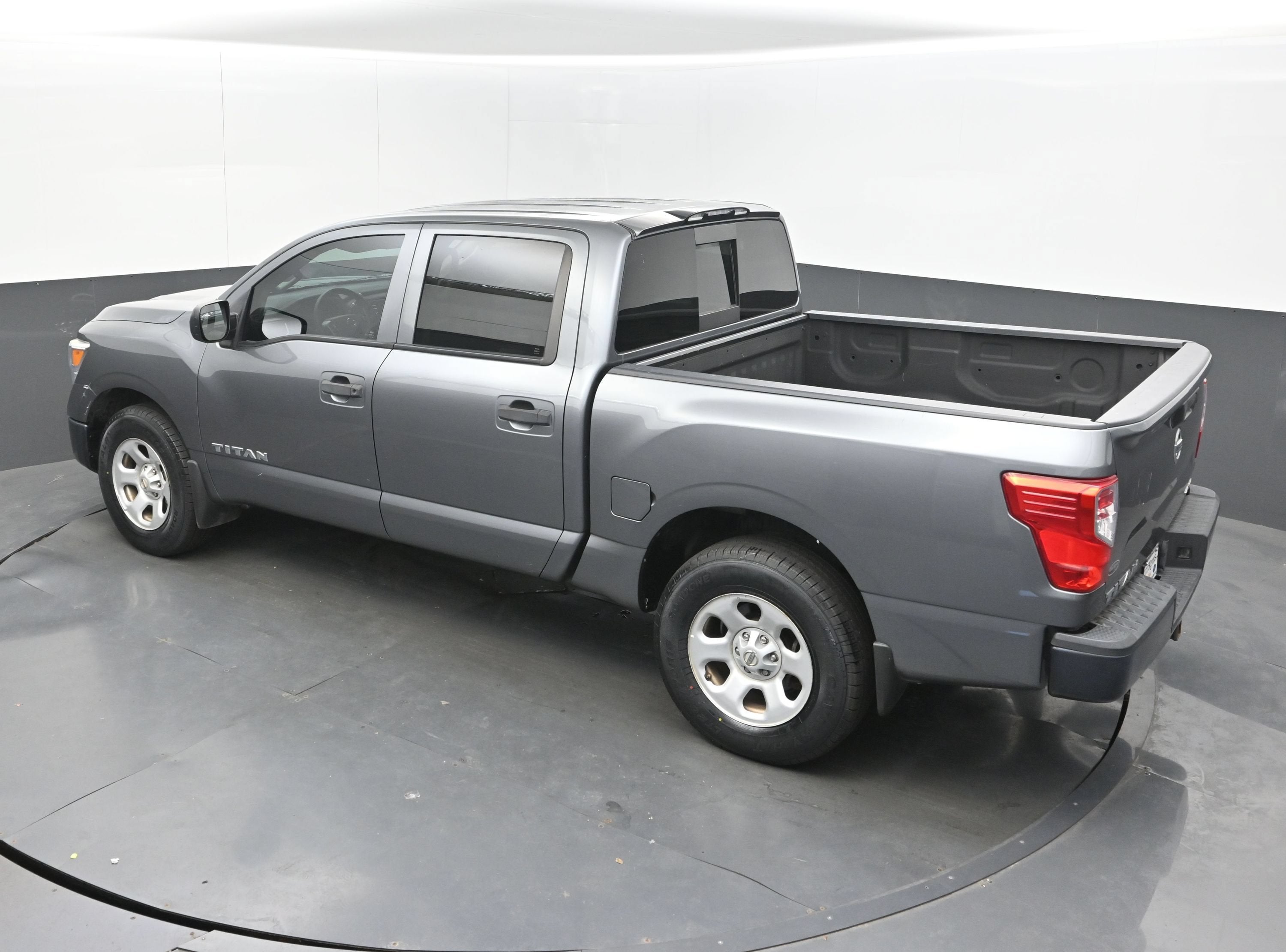 2018 Nissan TITAN S