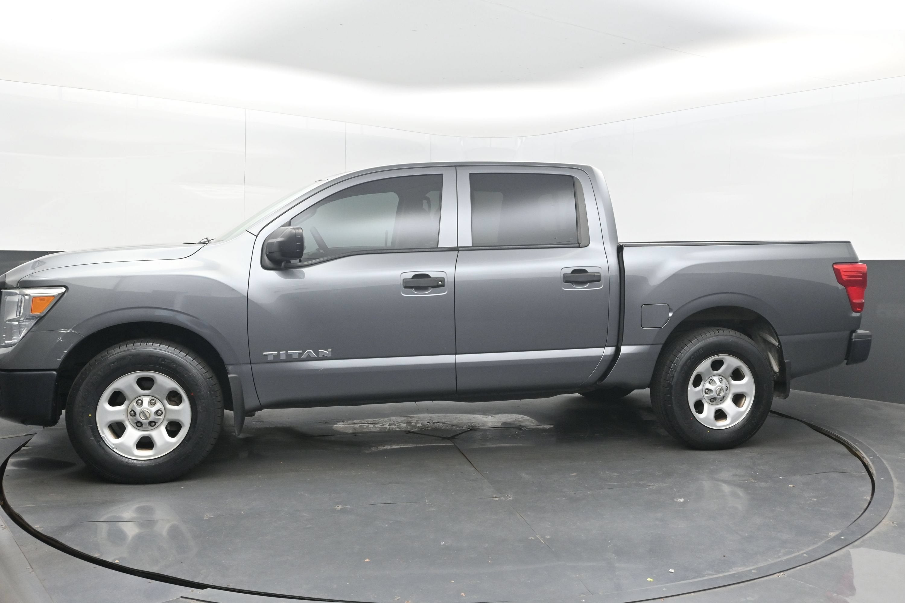 2018 Nissan TITAN S