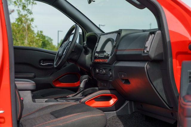 2025 Nissan Frontier Crew Cab PRO-X 4x2