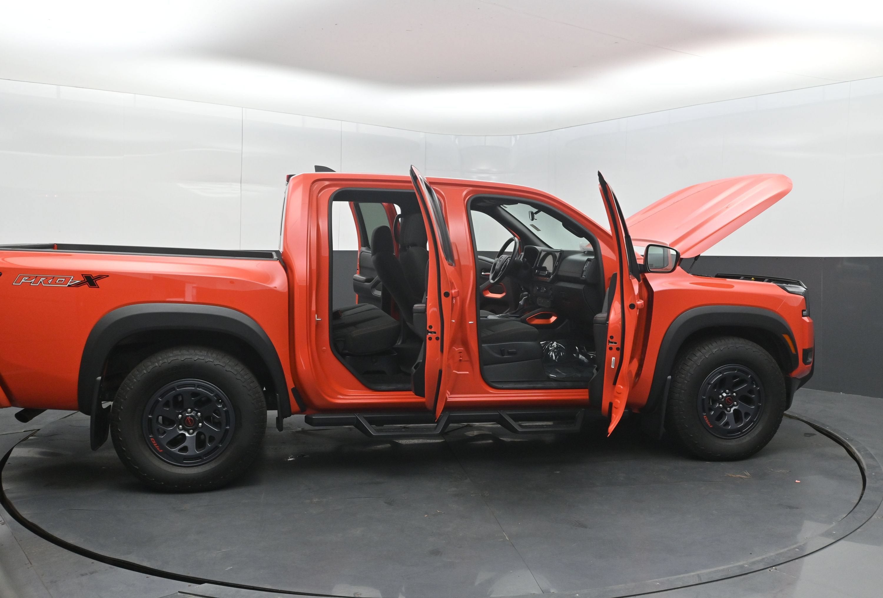 2025 Nissan Frontier Crew Cab PRO-X 4x2