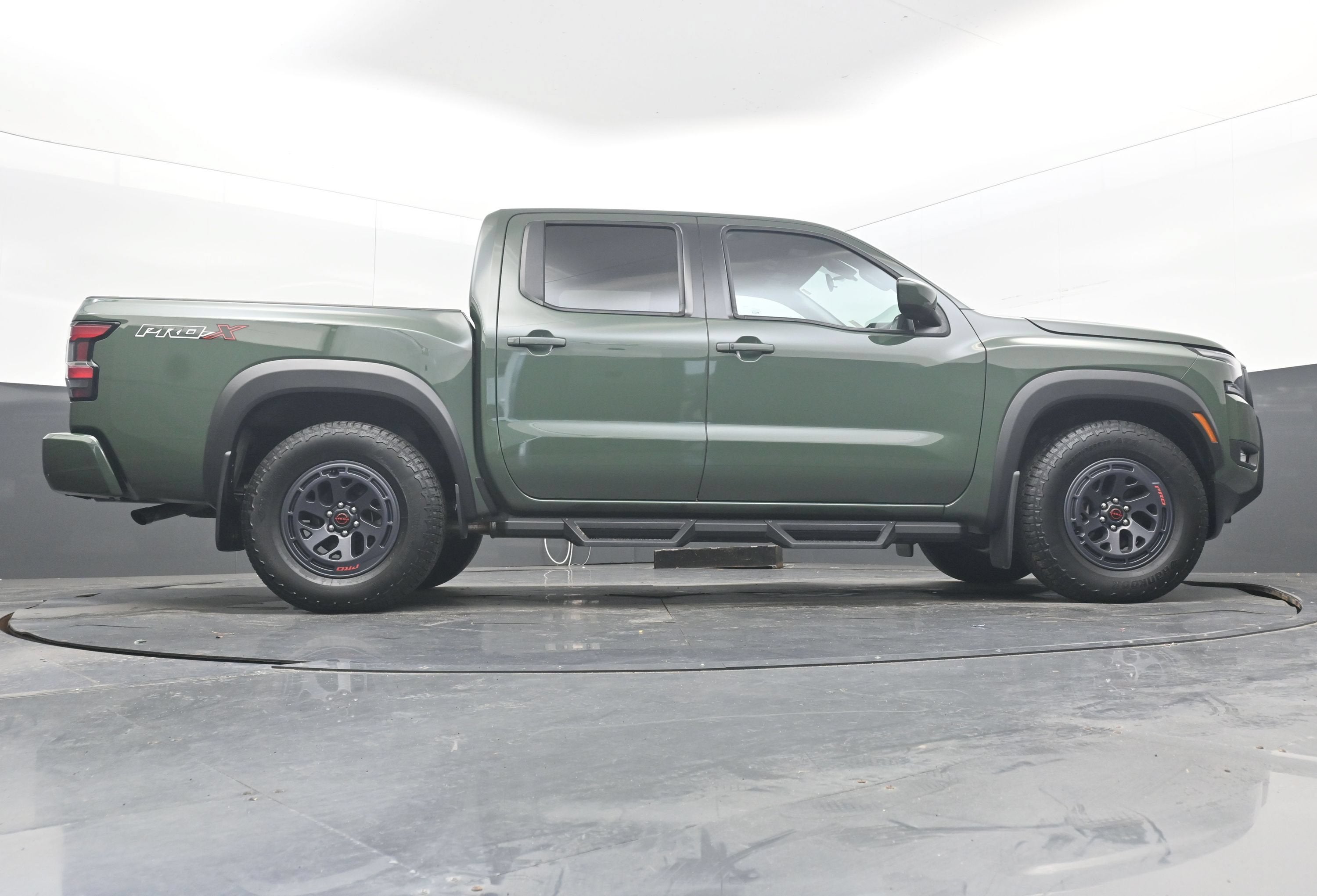 2025 Nissan Frontier Crew Cab PRO-X 4x2