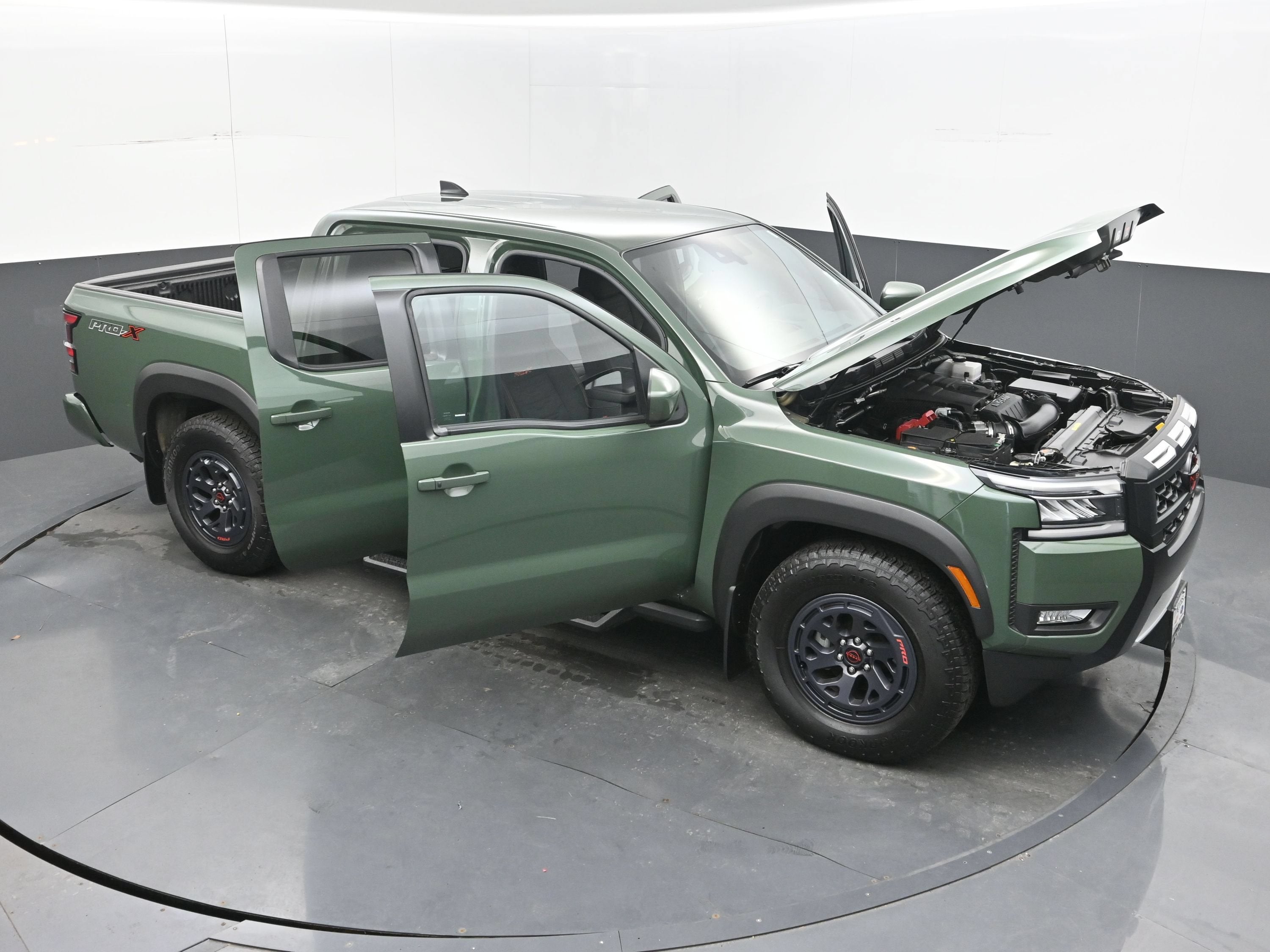 2025 Nissan Frontier Crew Cab PRO-X 4x2