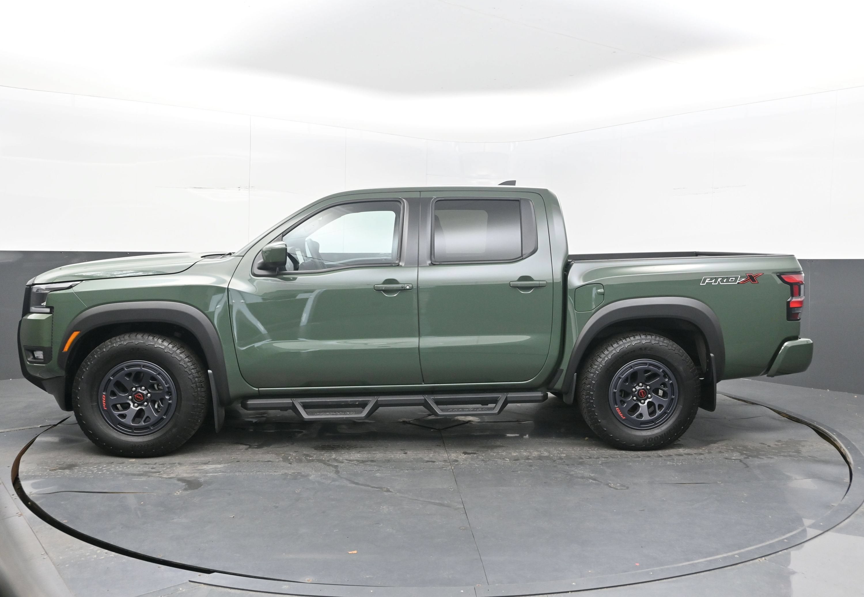 2025 Nissan Frontier Crew Cab PRO-X 4x2