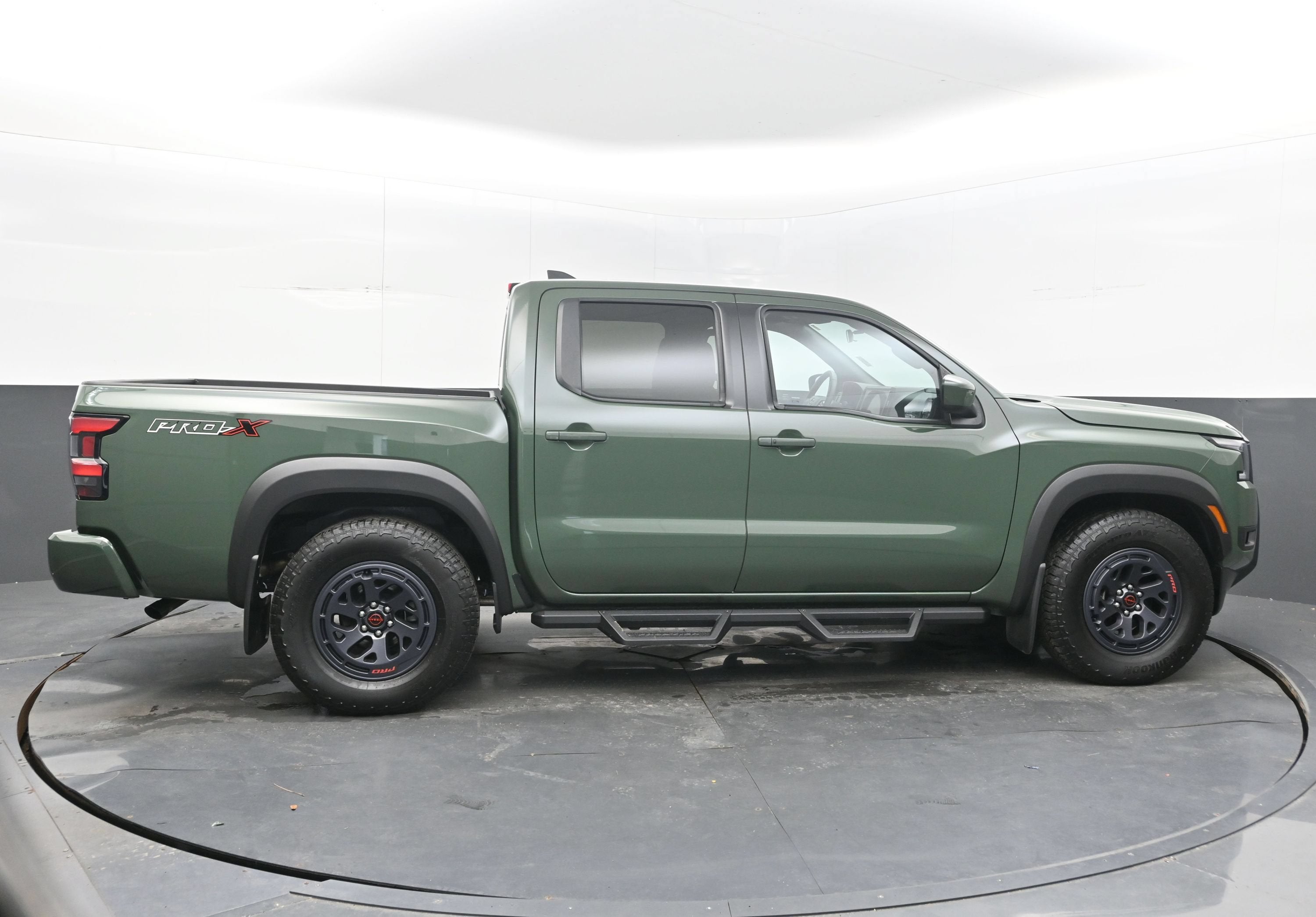 2025 Nissan Frontier Crew Cab PRO-X 4x2