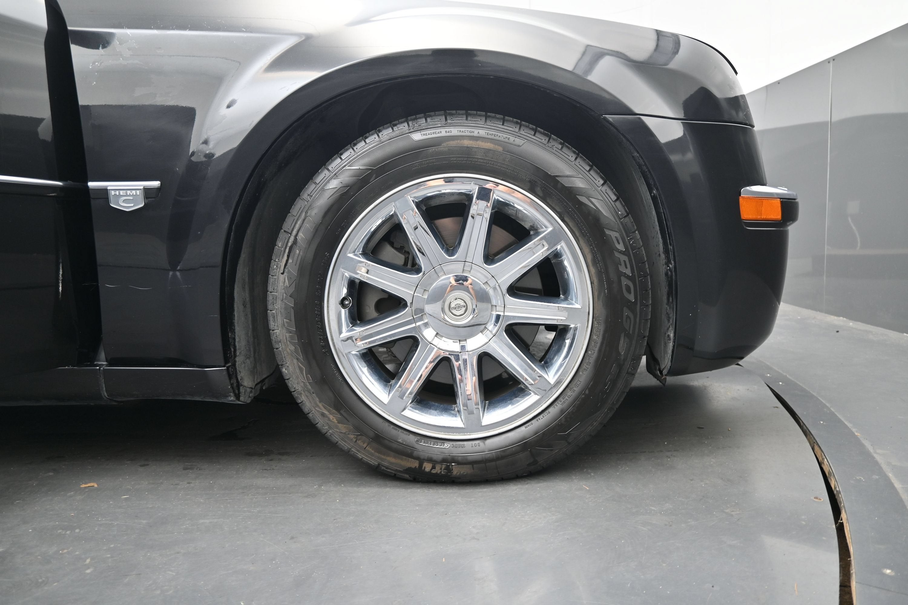 2005 Chrysler 300 300C