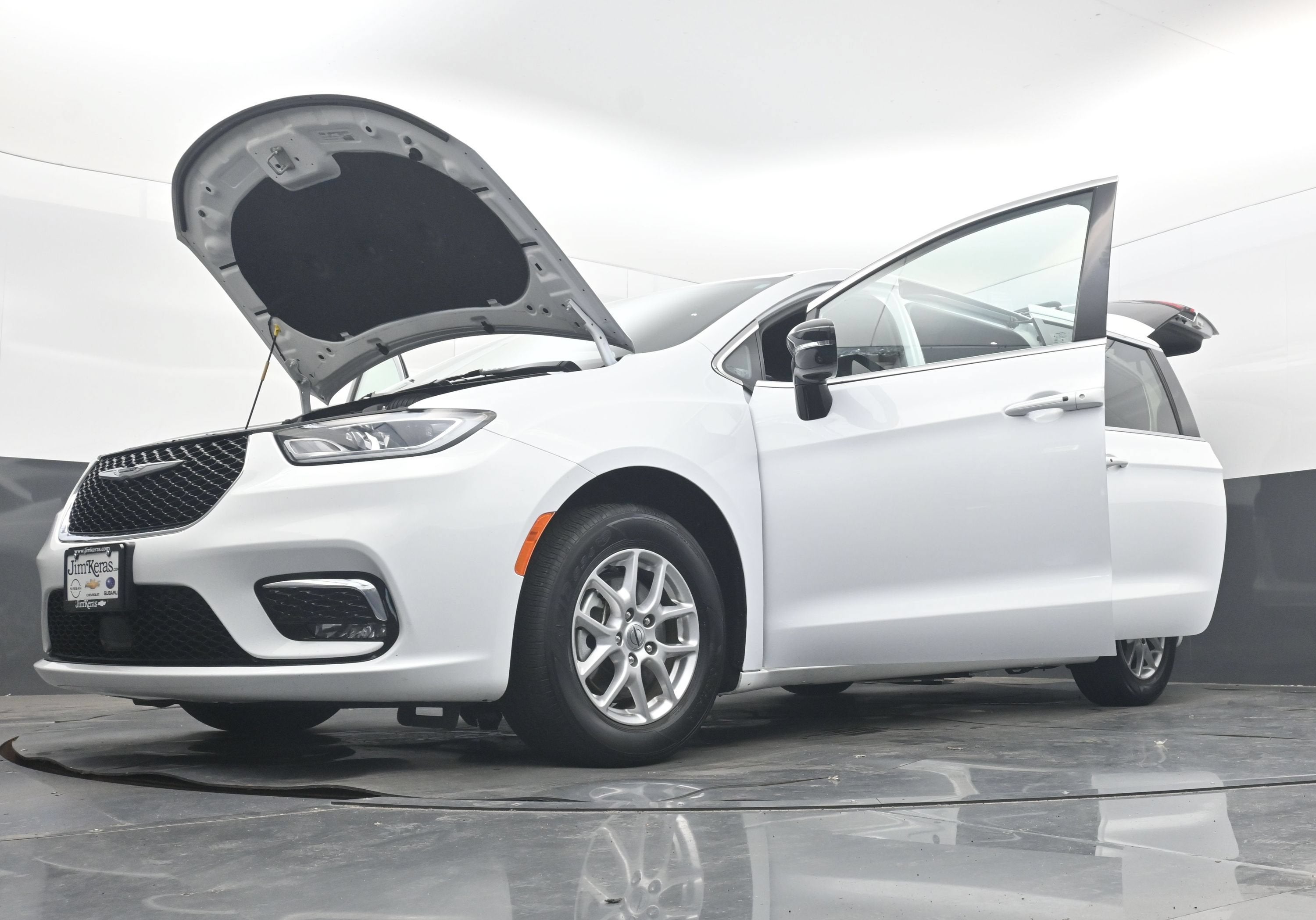 2025 Chrysler Pacifica Select