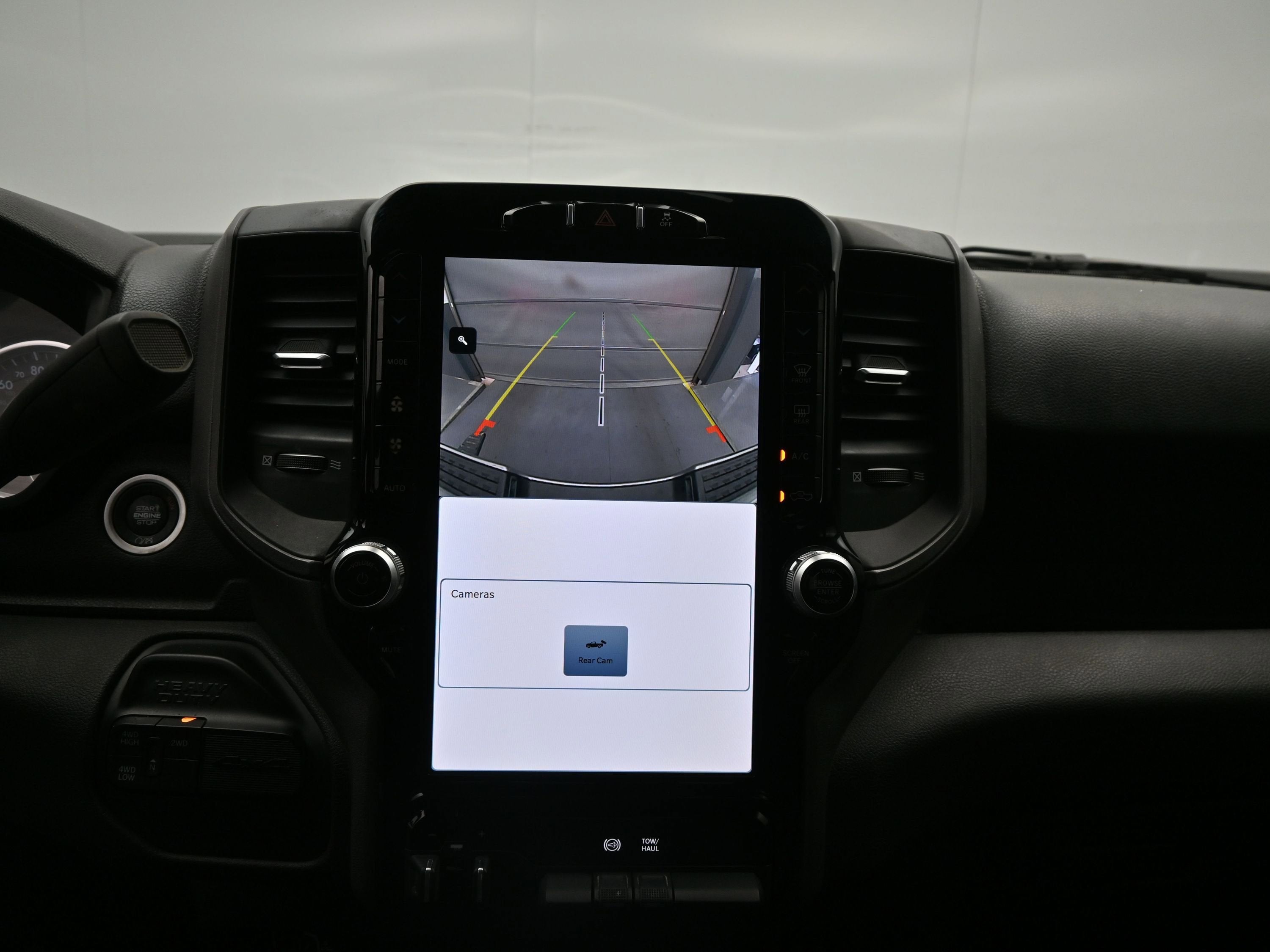 2023 RAM 2500 Tradesman Crew Cab 4x4 6'4" Box