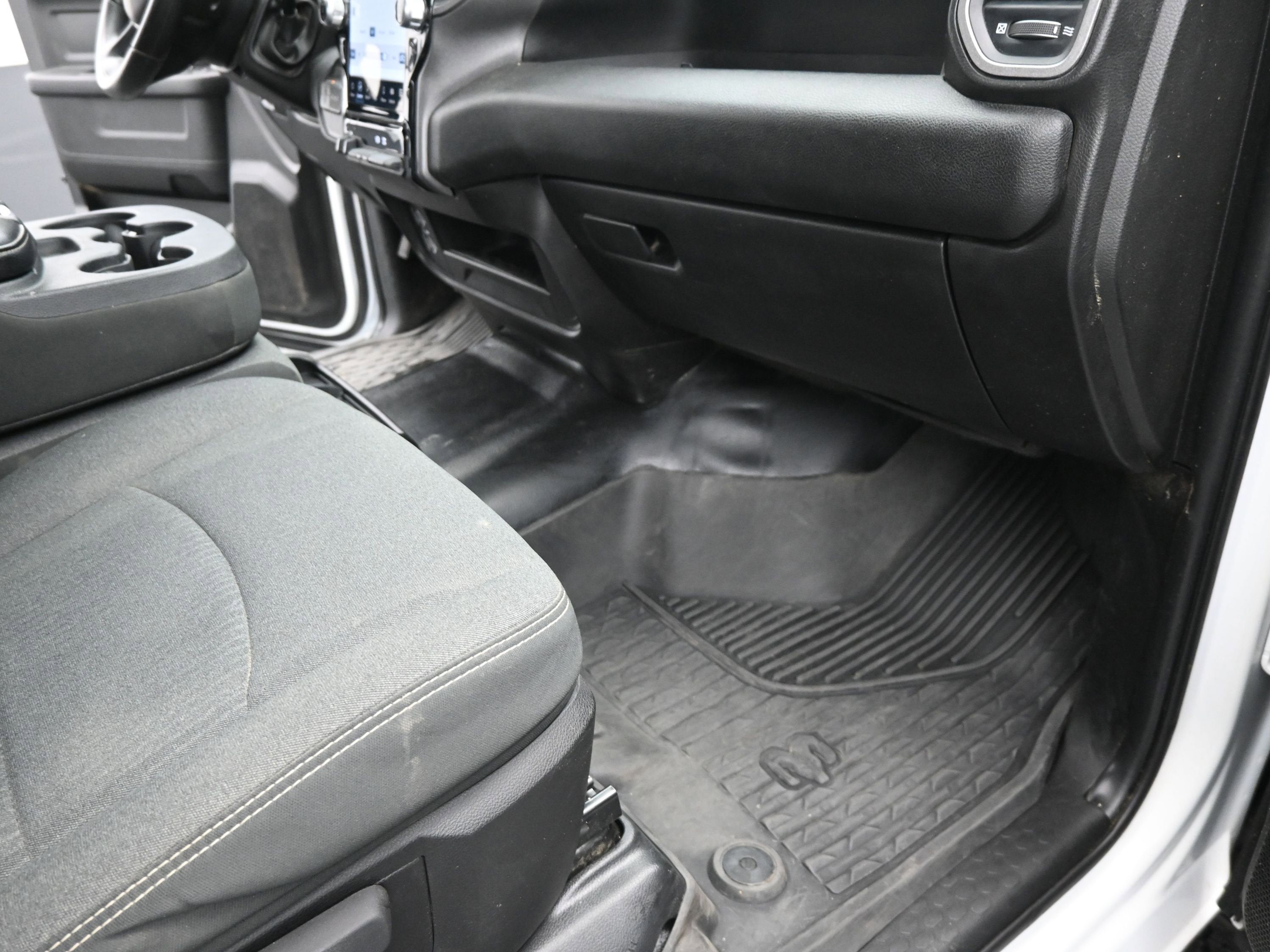 2023 RAM 2500 Tradesman Crew Cab 4x4 6'4" Box