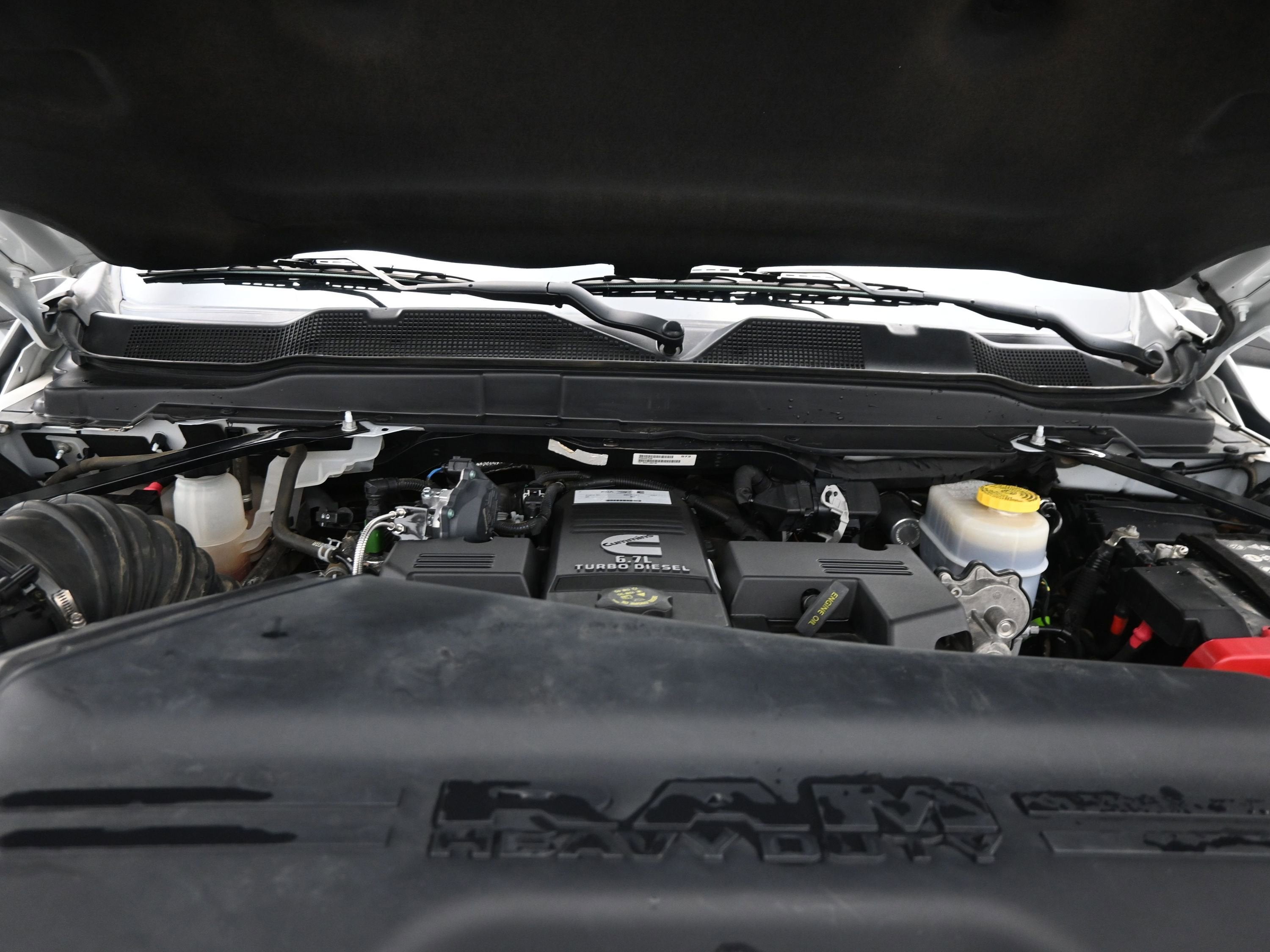 2023 RAM 2500 Tradesman Crew Cab 4x4 6'4" Box