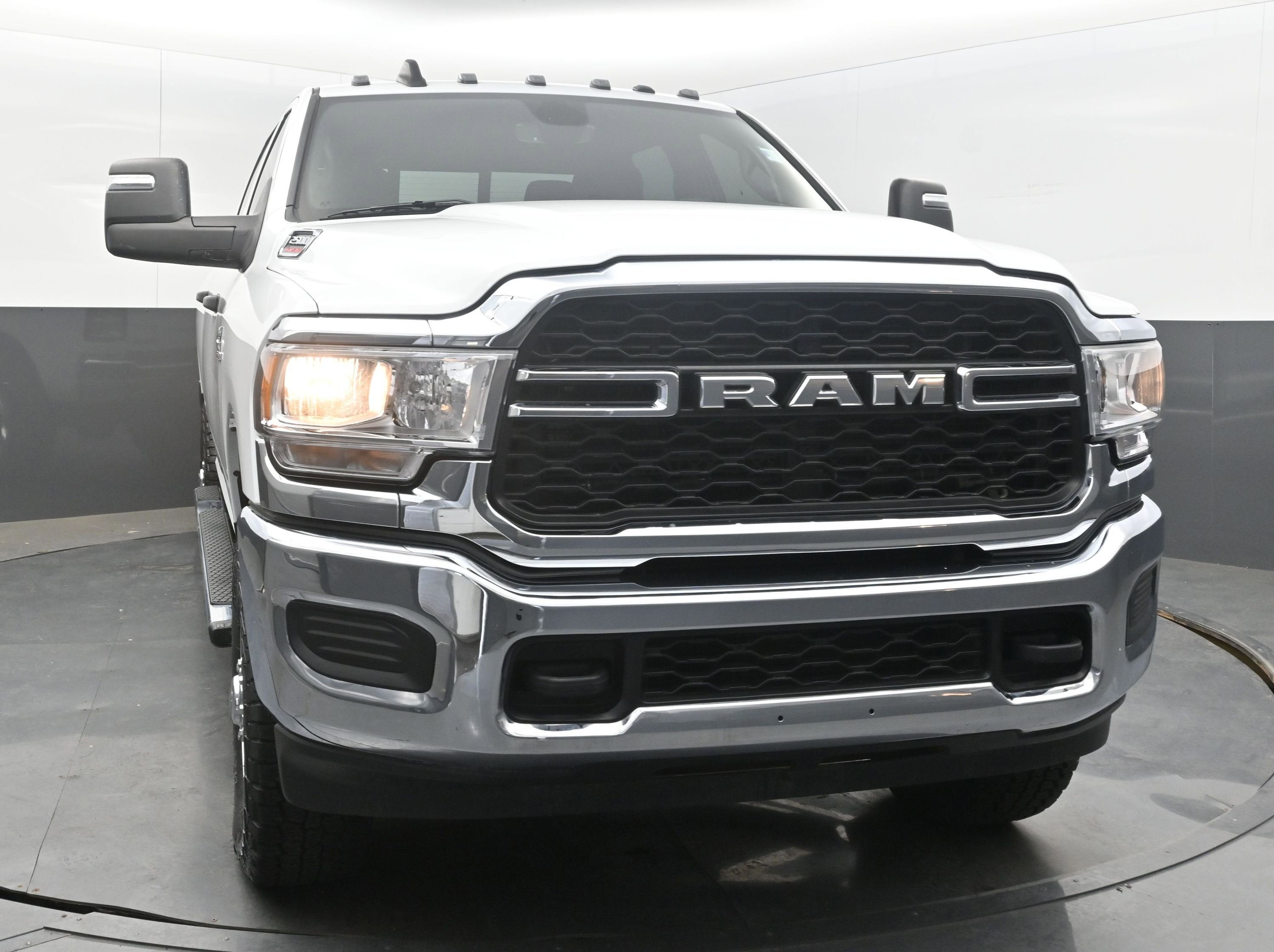 2023 RAM 2500 Tradesman Crew Cab 4x4 6'4" Box