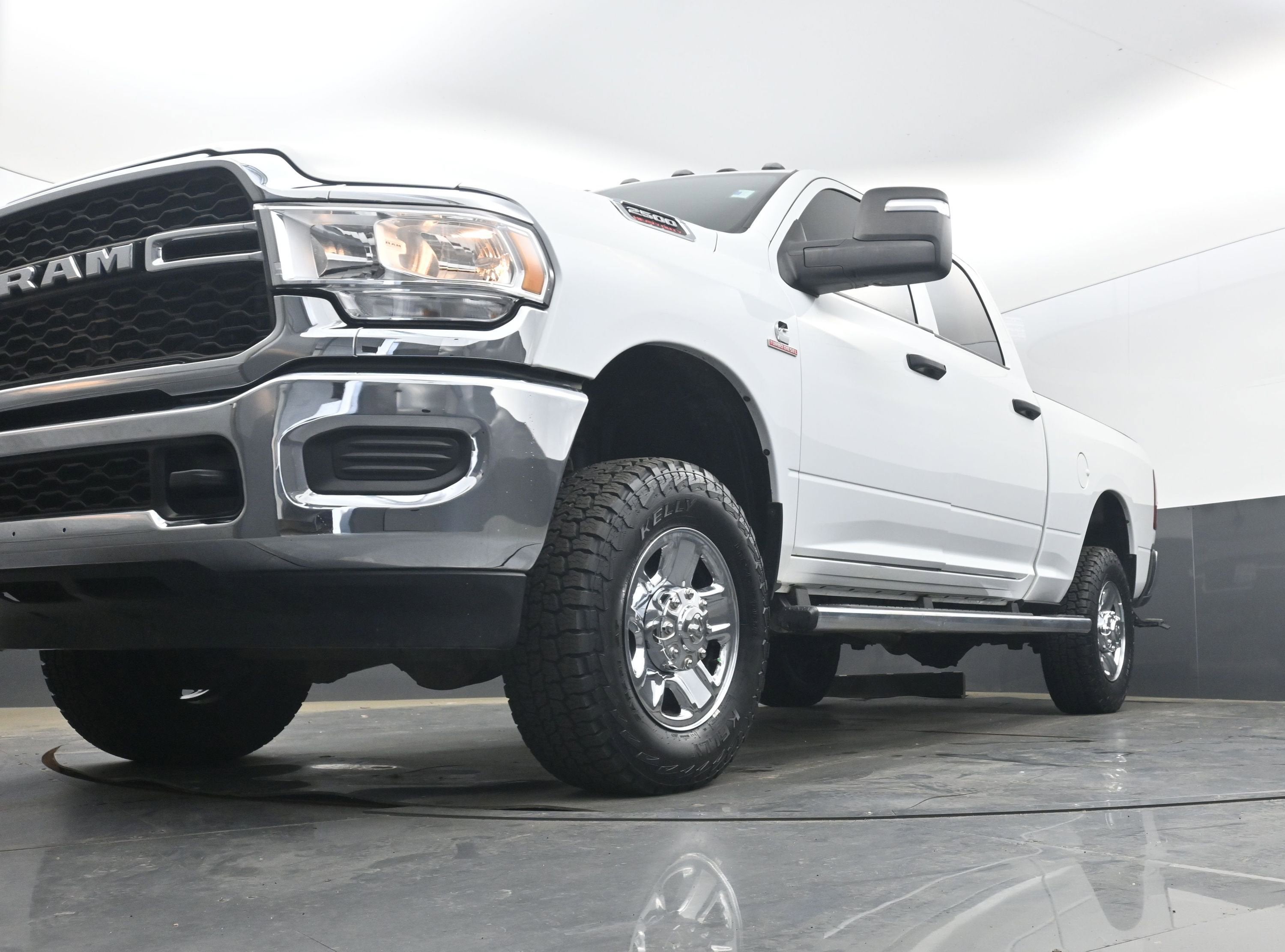 2023 RAM 2500 Tradesman Crew Cab 4x4 6'4" Box