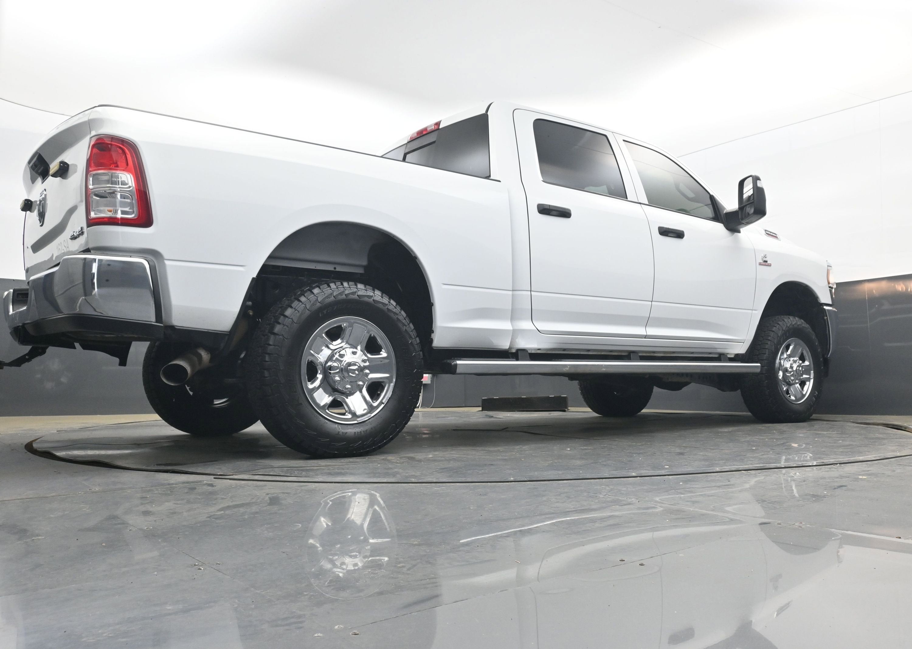 2023 RAM 2500 Tradesman Crew Cab 4x4 6'4" Box