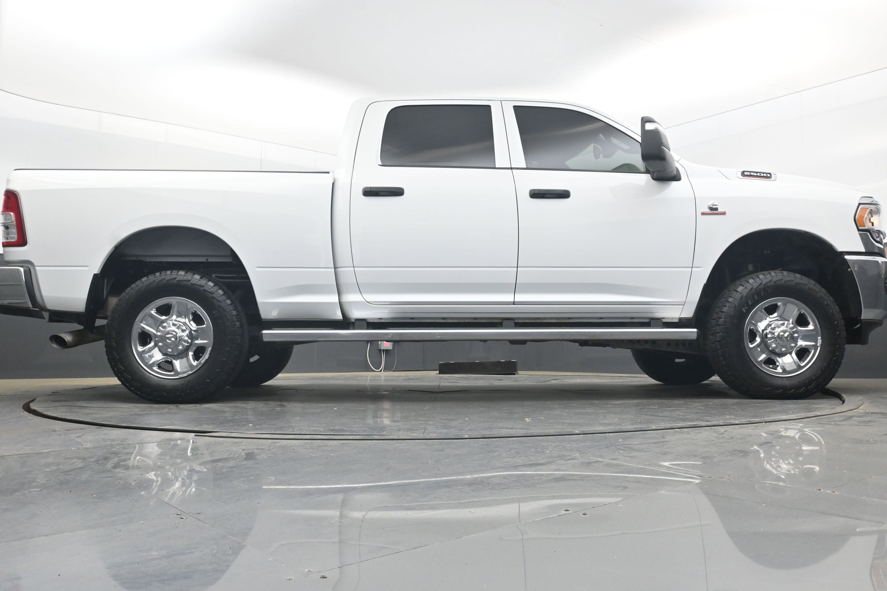 2023 RAM 2500 Tradesman Crew Cab 4x4 6'4" Box