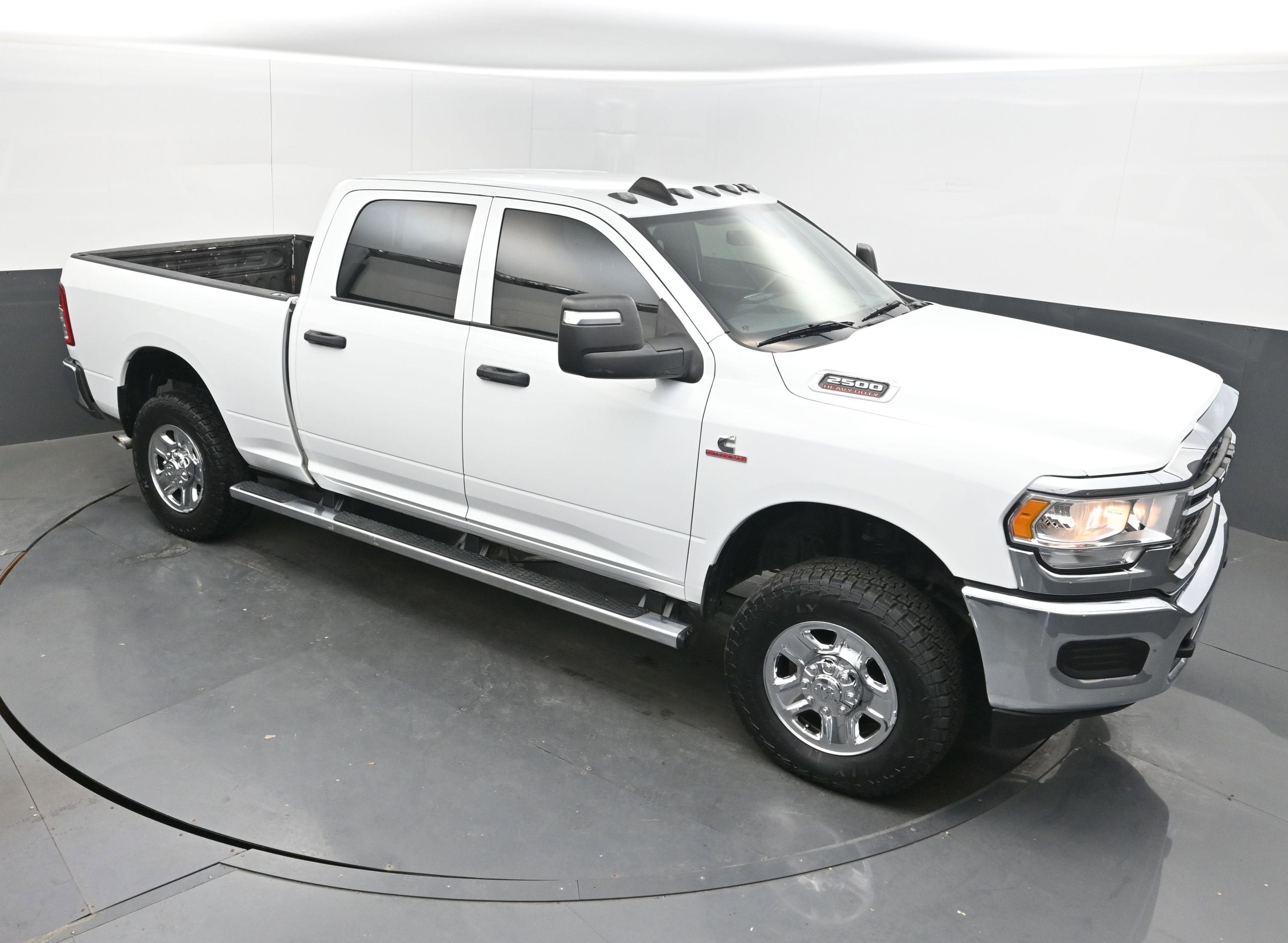 2023 RAM 2500 Tradesman Crew Cab 4x4 6'4" Box