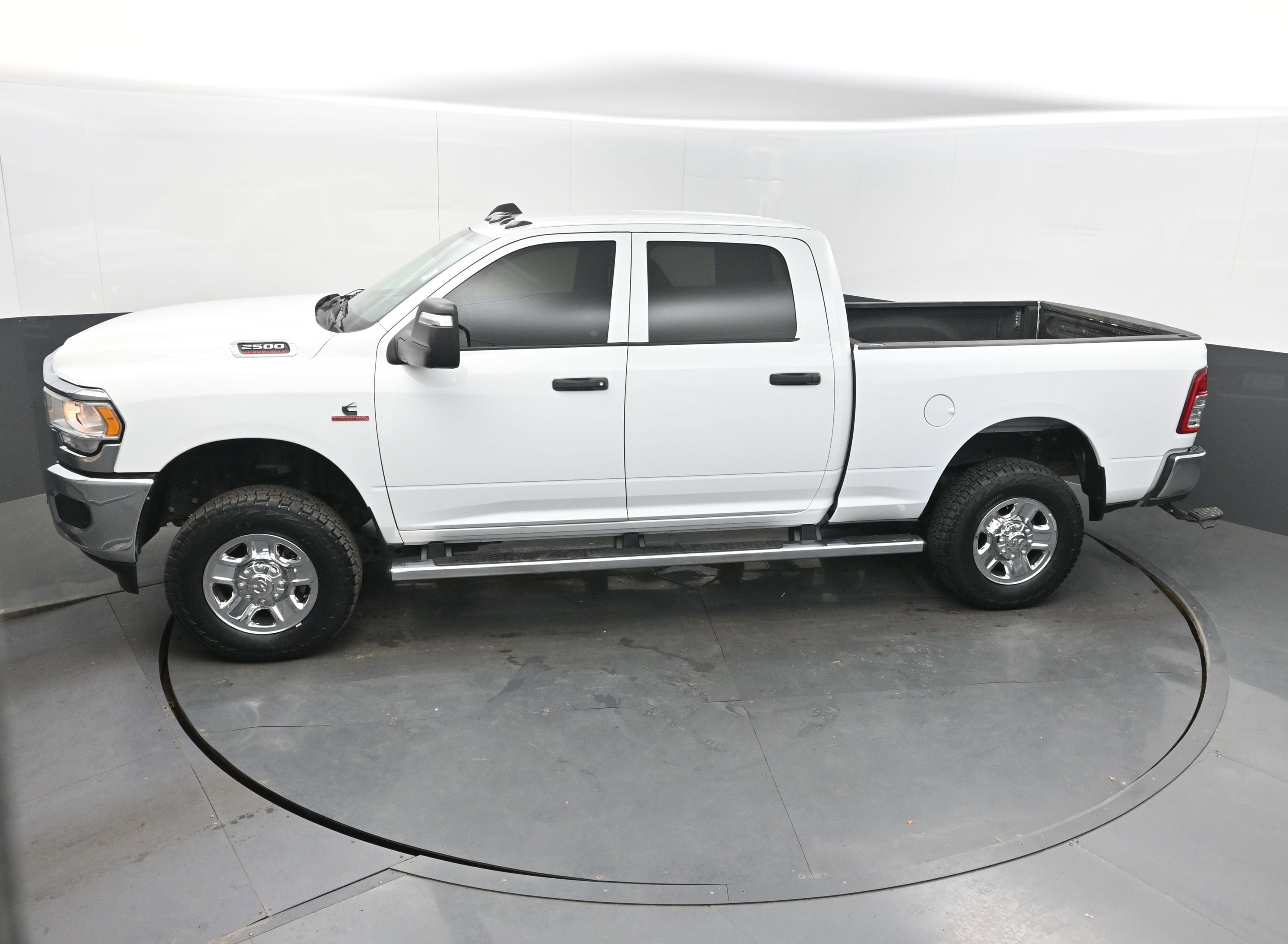 2023 RAM 2500 Tradesman Crew Cab 4x4 6'4" Box