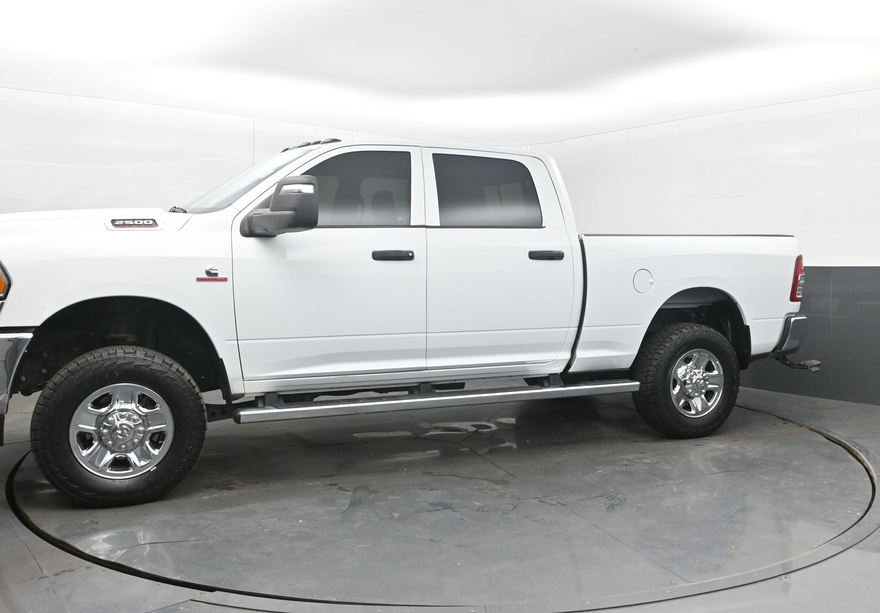 2023 RAM 2500 Tradesman Crew Cab 4x4 6'4" Box