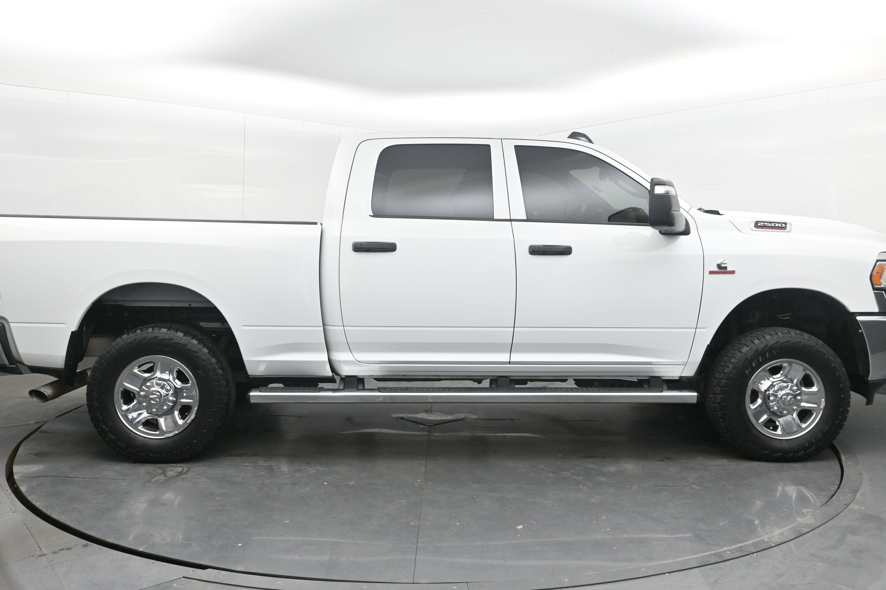 2023 RAM 2500 Tradesman Crew Cab 4x4 6'4" Box