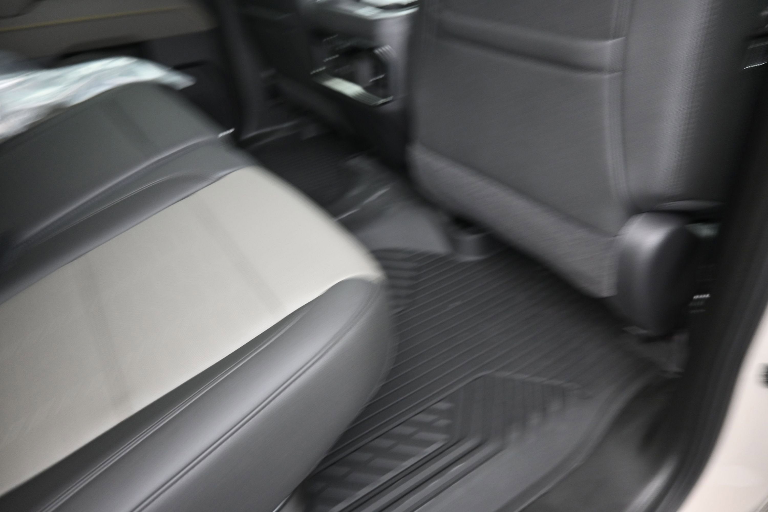 2026 Chevrolet Silverado 1500 ZR2 - Photo 17