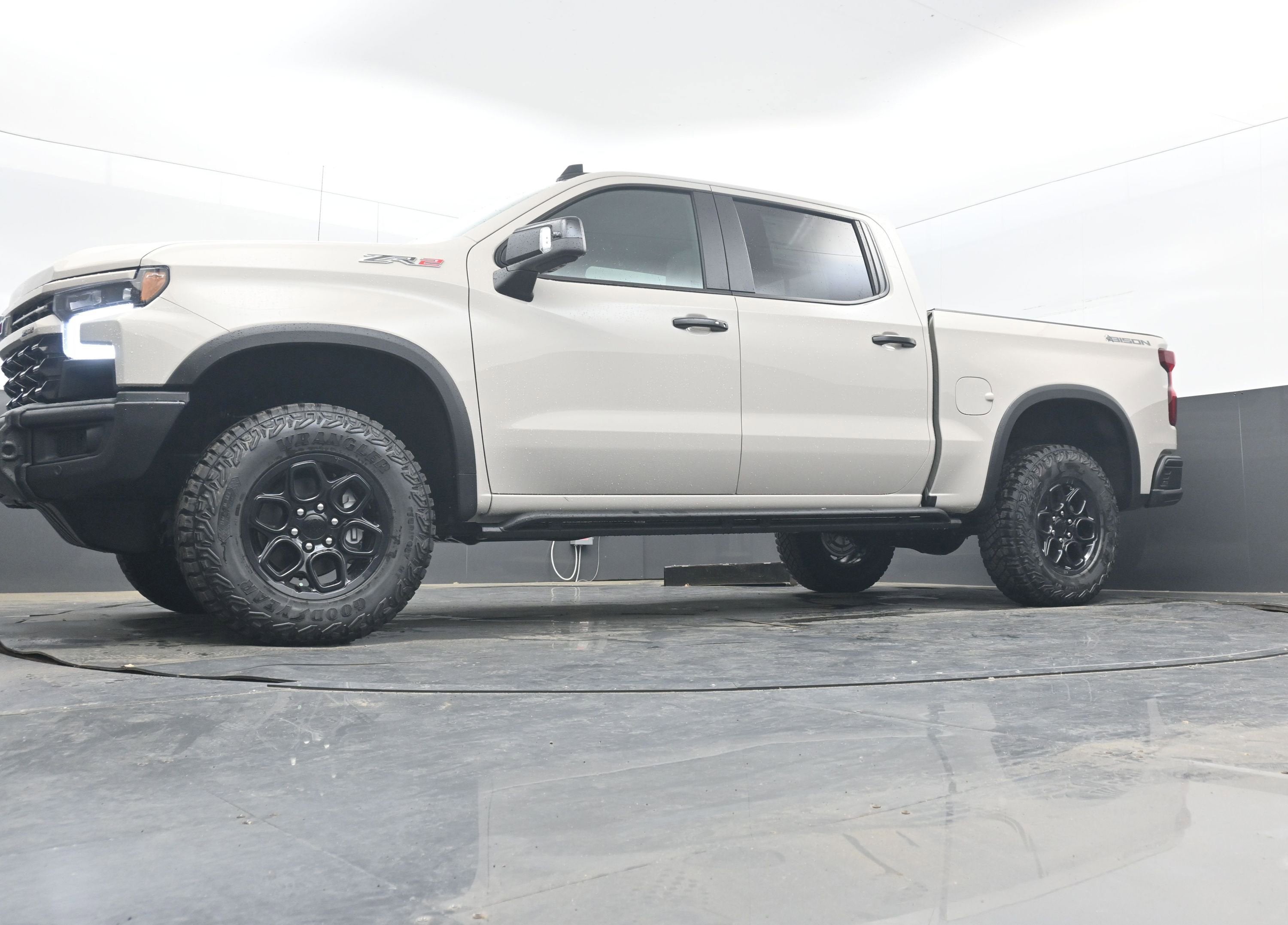 2026 Chevrolet Silverado 1500 ZR2 - Photo 23