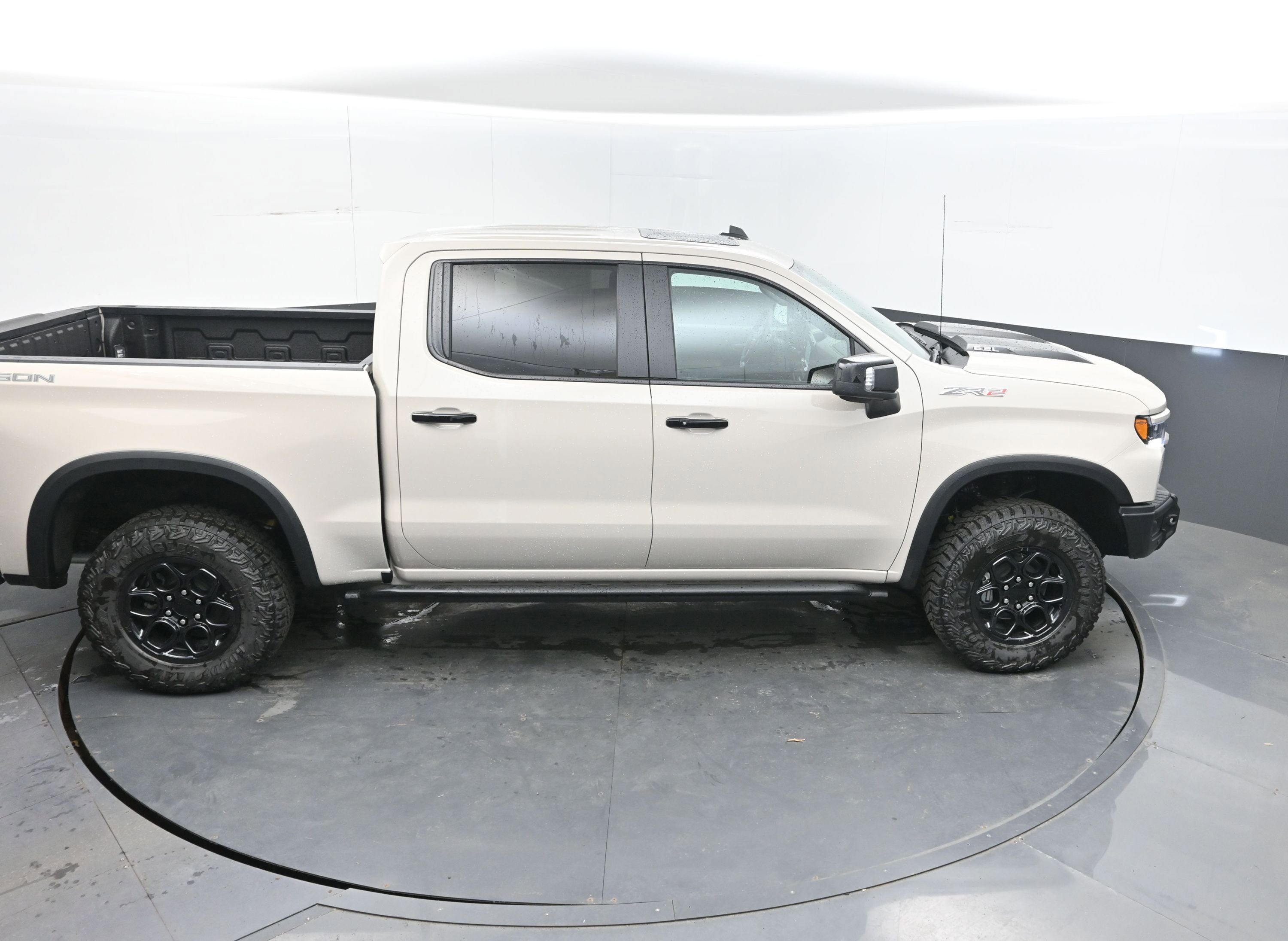 2026 Chevrolet Silverado 1500 ZR2 - Photo 35