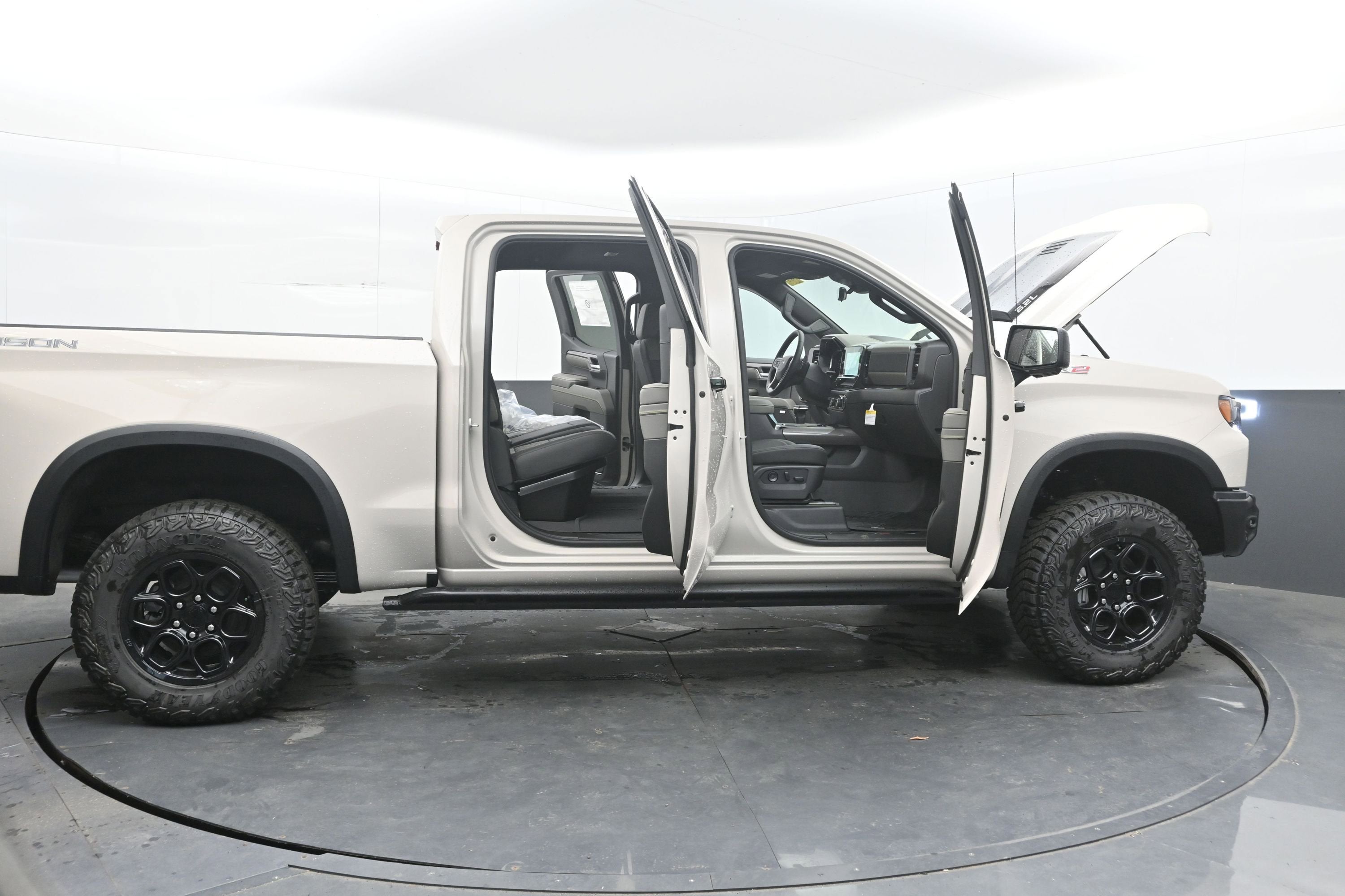 2026 Chevrolet Silverado 1500 ZR2 - Photo 43