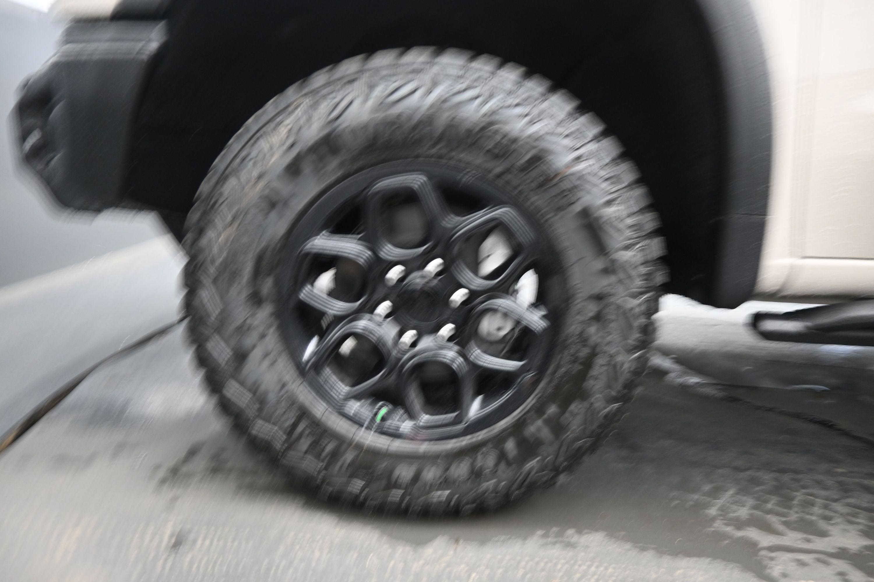 2026 Chevrolet Silverado 1500 ZR2 - Photo 9