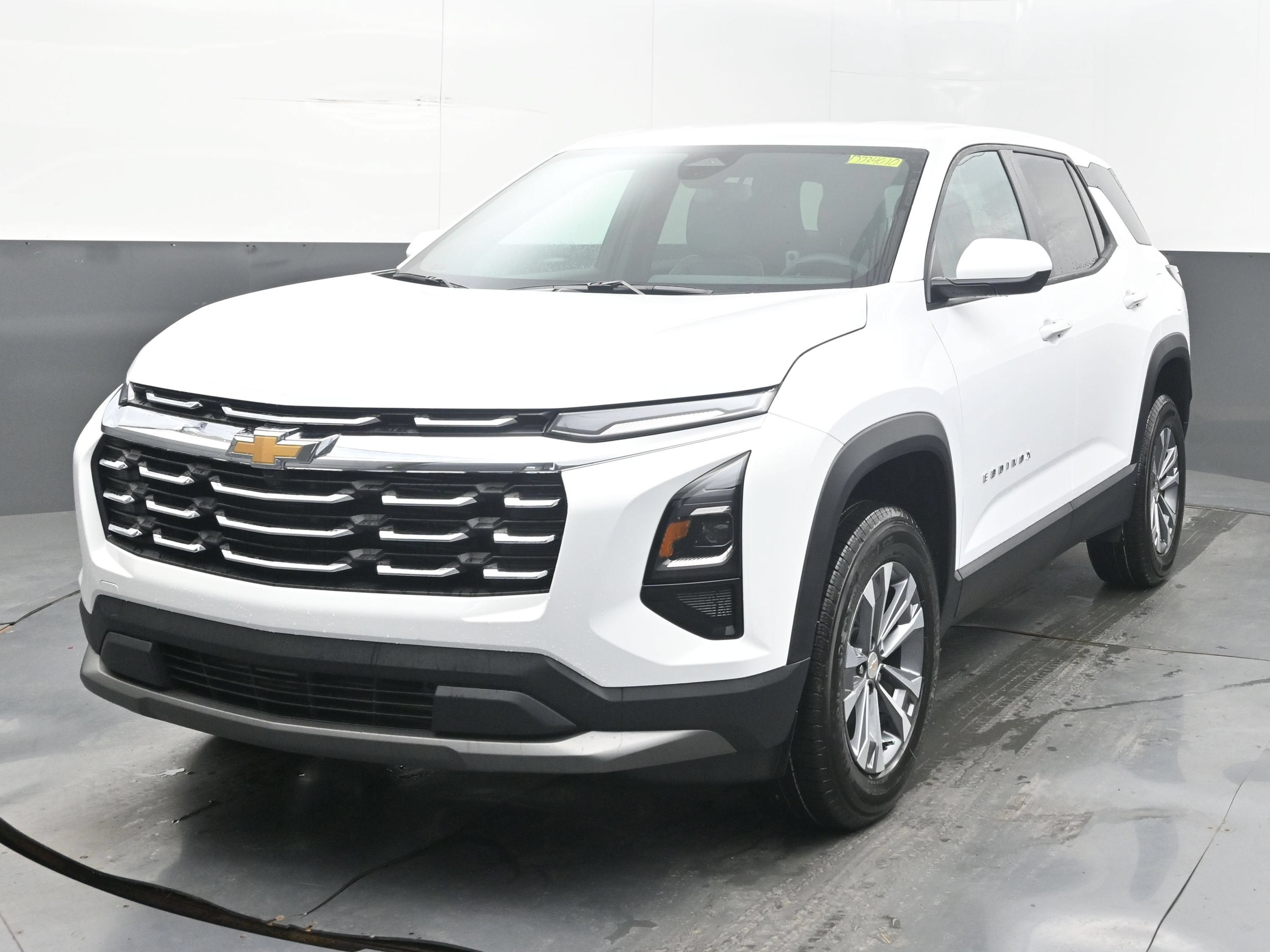 2027 Chevrolet Equinox FWD LT