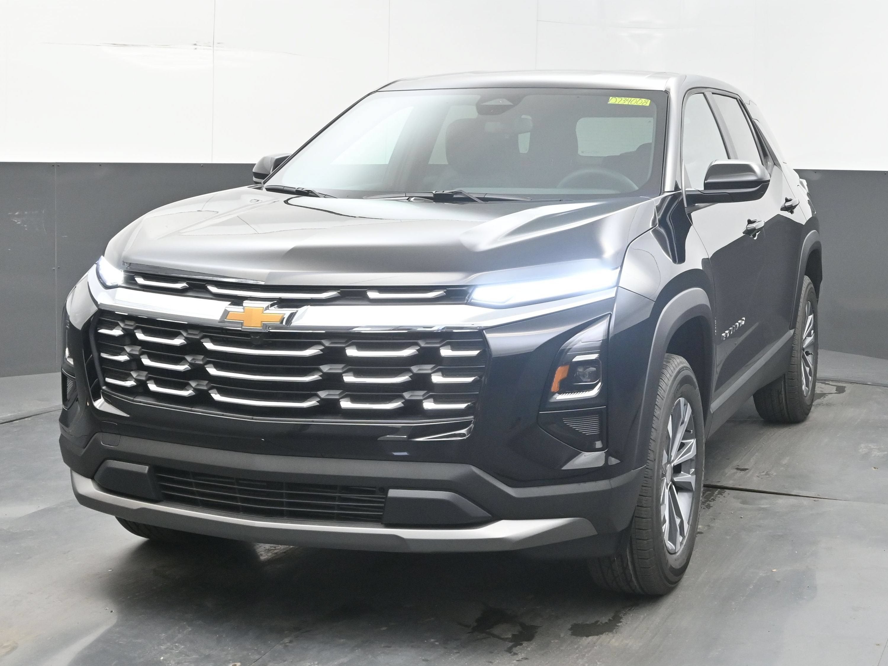 2027 Chevrolet Equinox FWD LT