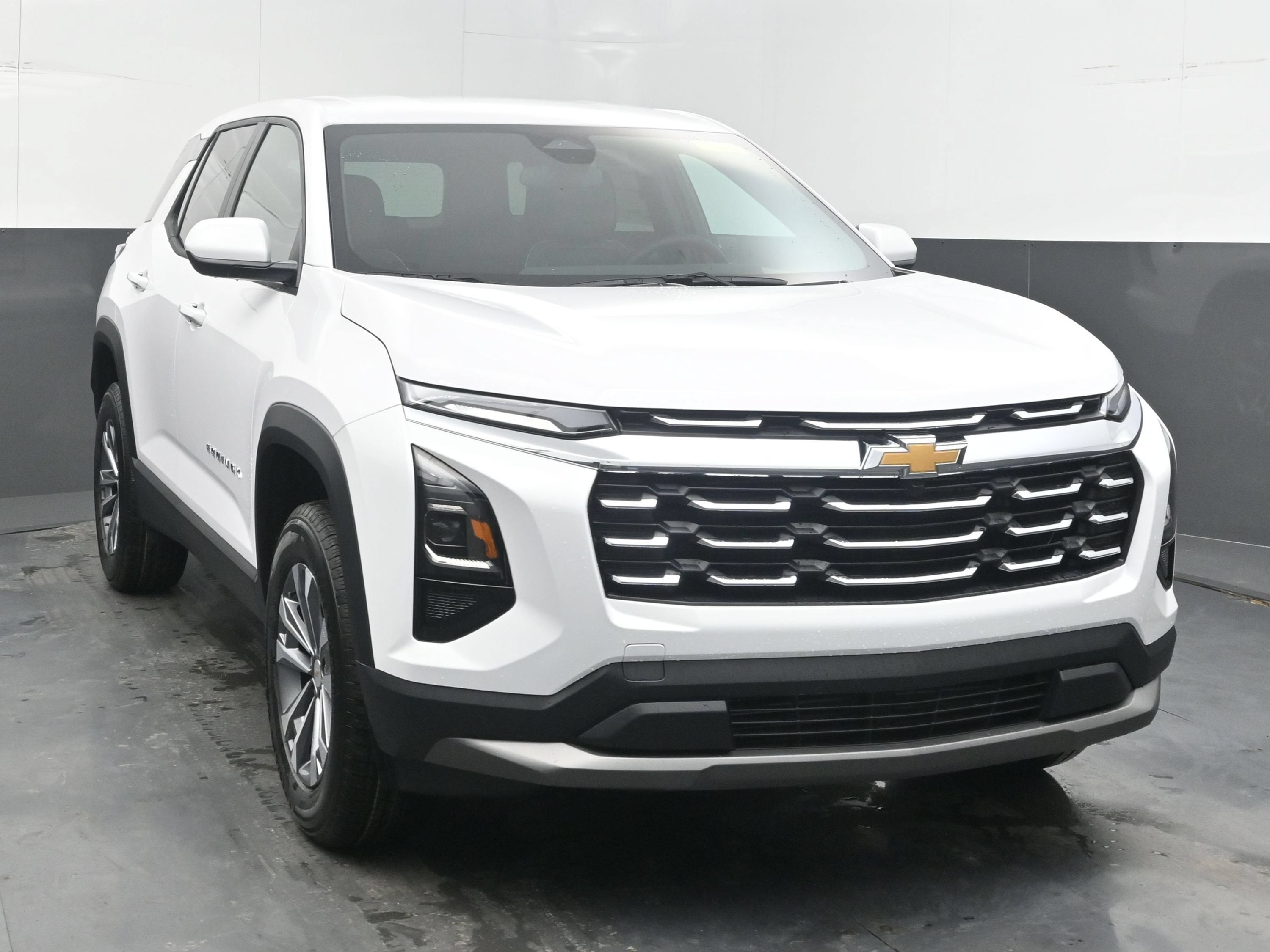 2027 Chevrolet Equinox FWD LT