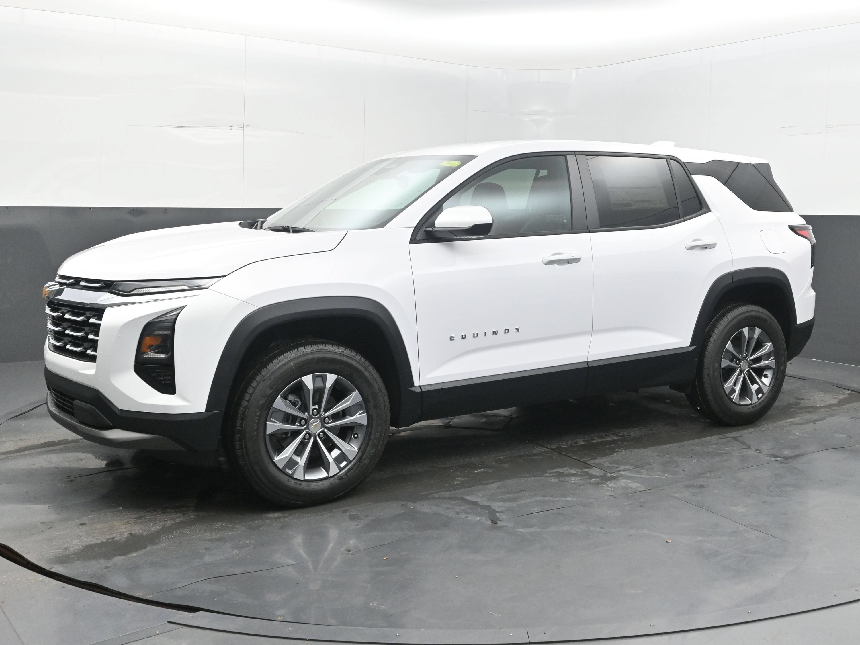 2027 Chevrolet Equinox FWD LT