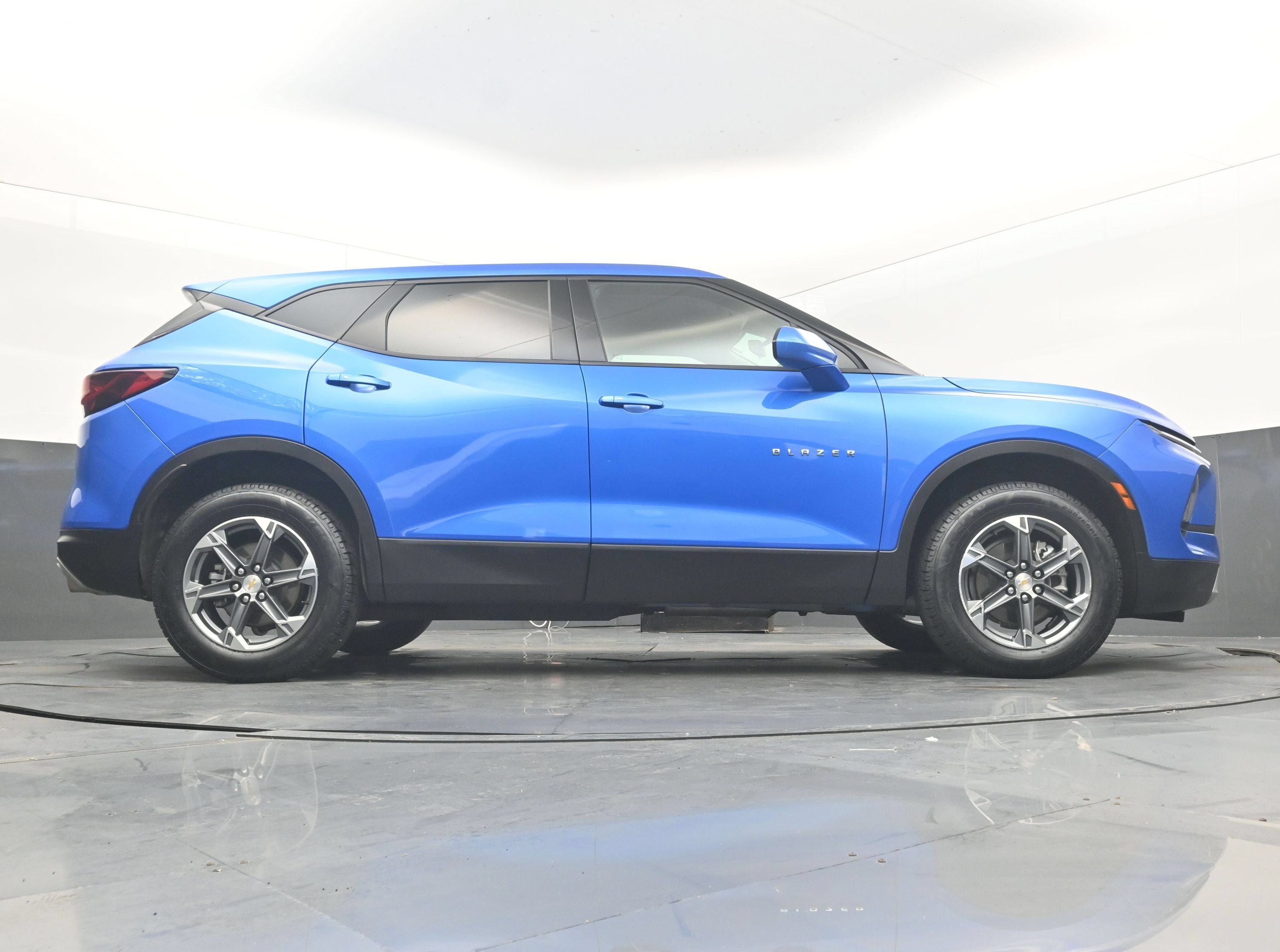 2025 Chevrolet Blazer 2LT - Photo 30