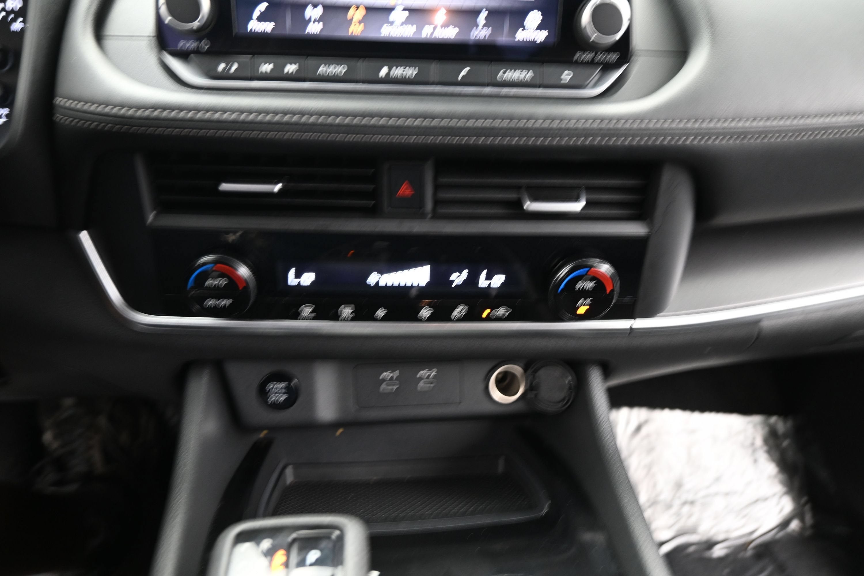 2025 Nissan Rogue SV FWD