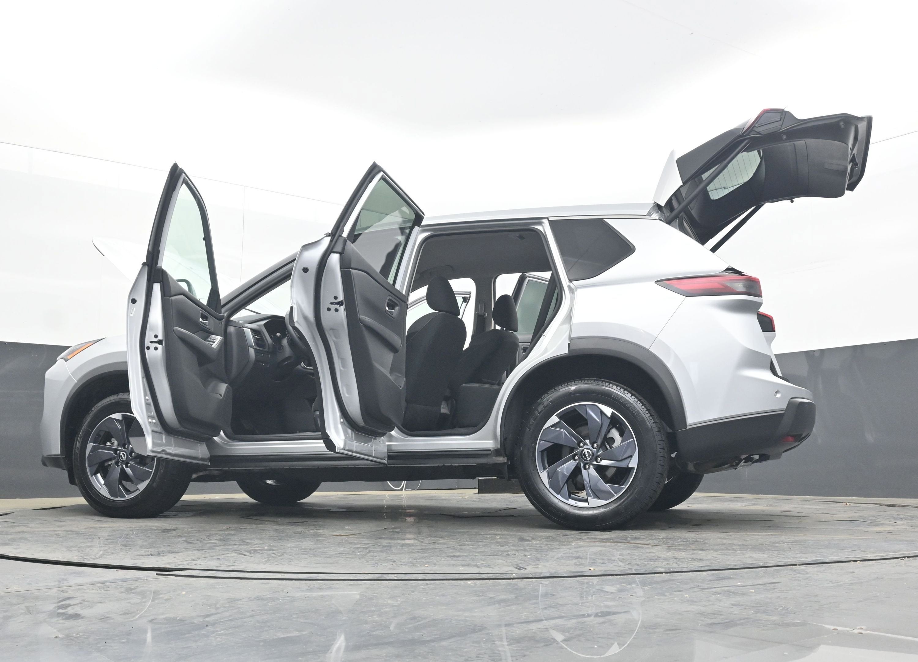 2025 Nissan Rogue SV FWD