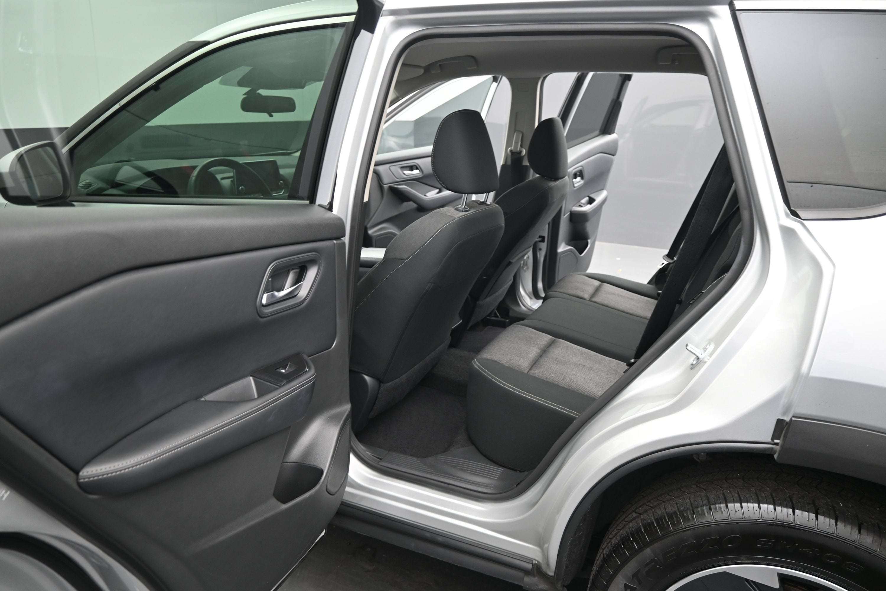 2025 Nissan Rogue SV FWD