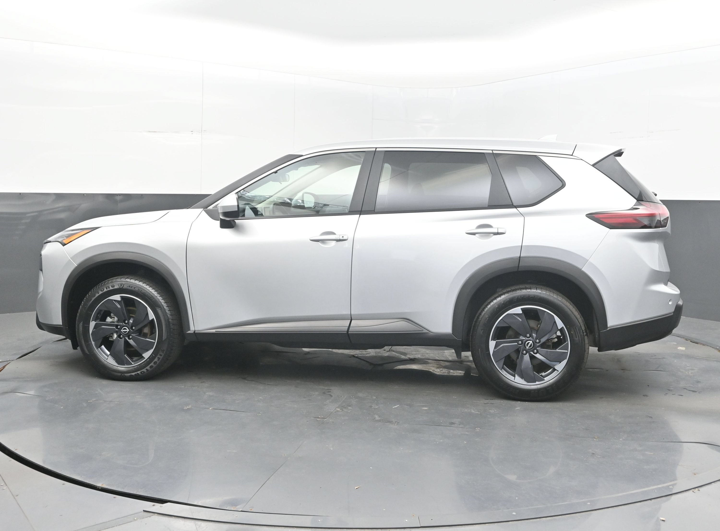 2025 Nissan Rogue SV FWD