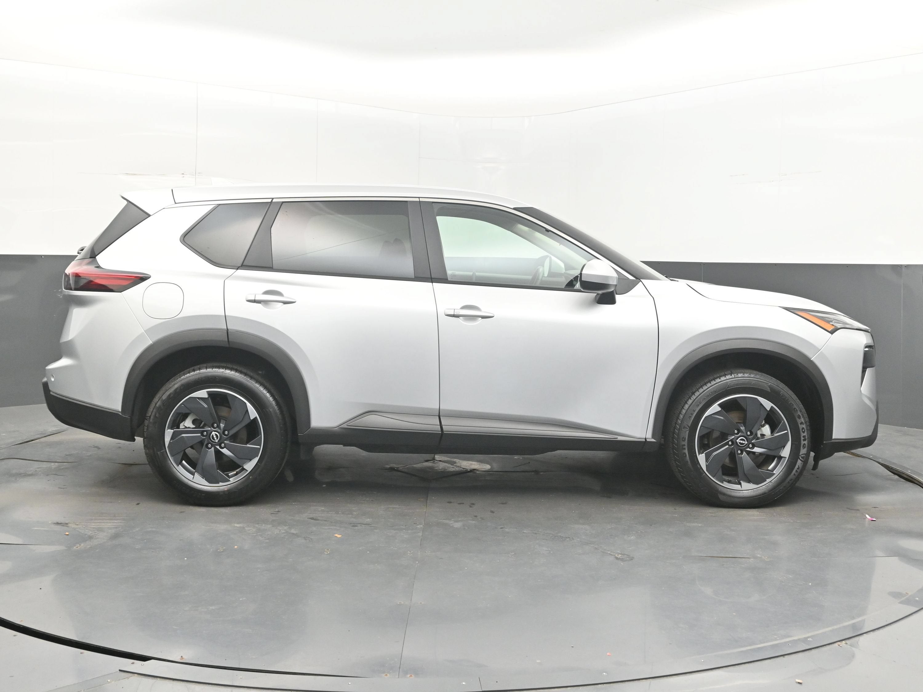 2025 Nissan Rogue SV FWD
