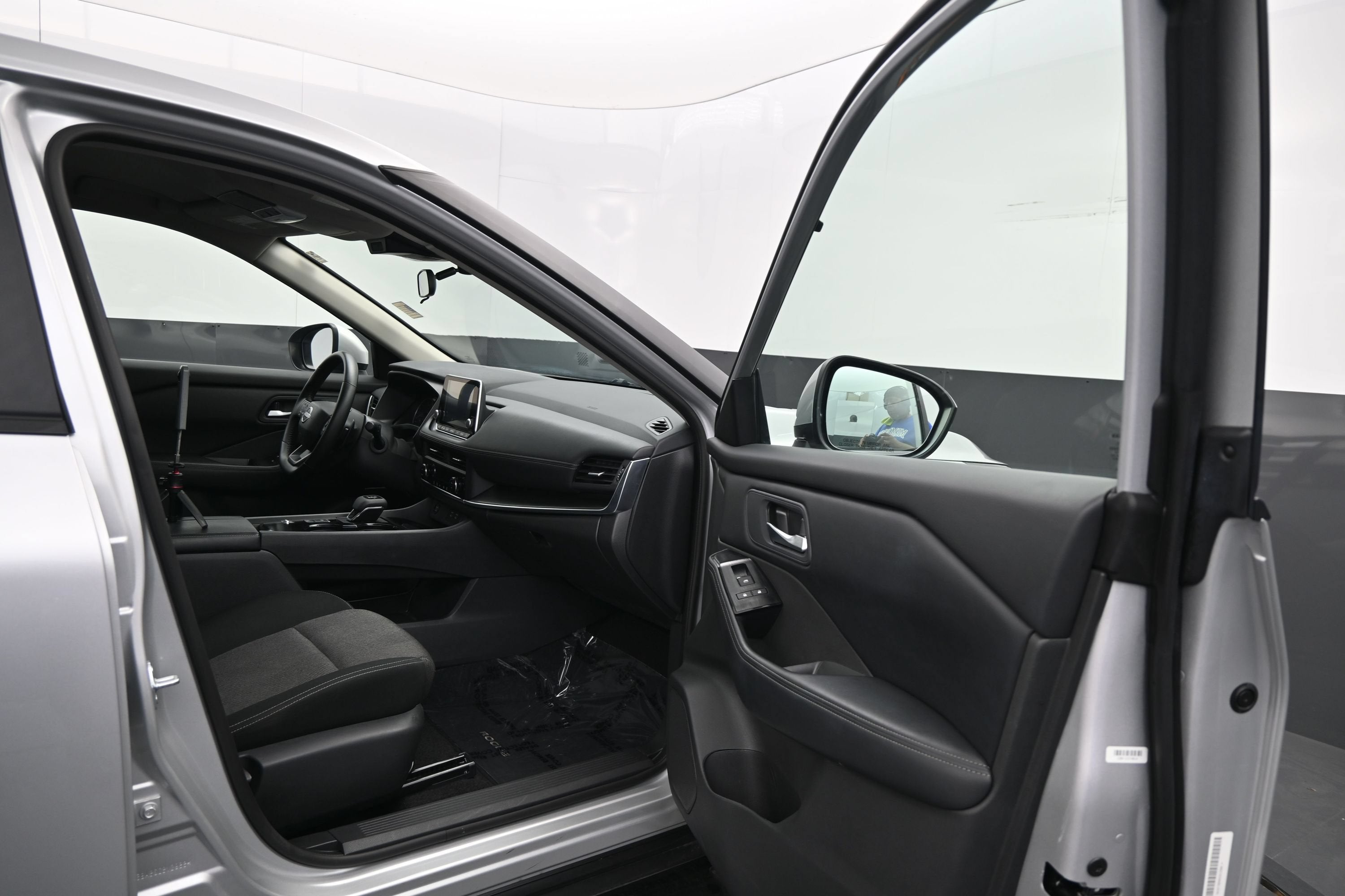 2025 Nissan Rogue SV FWD