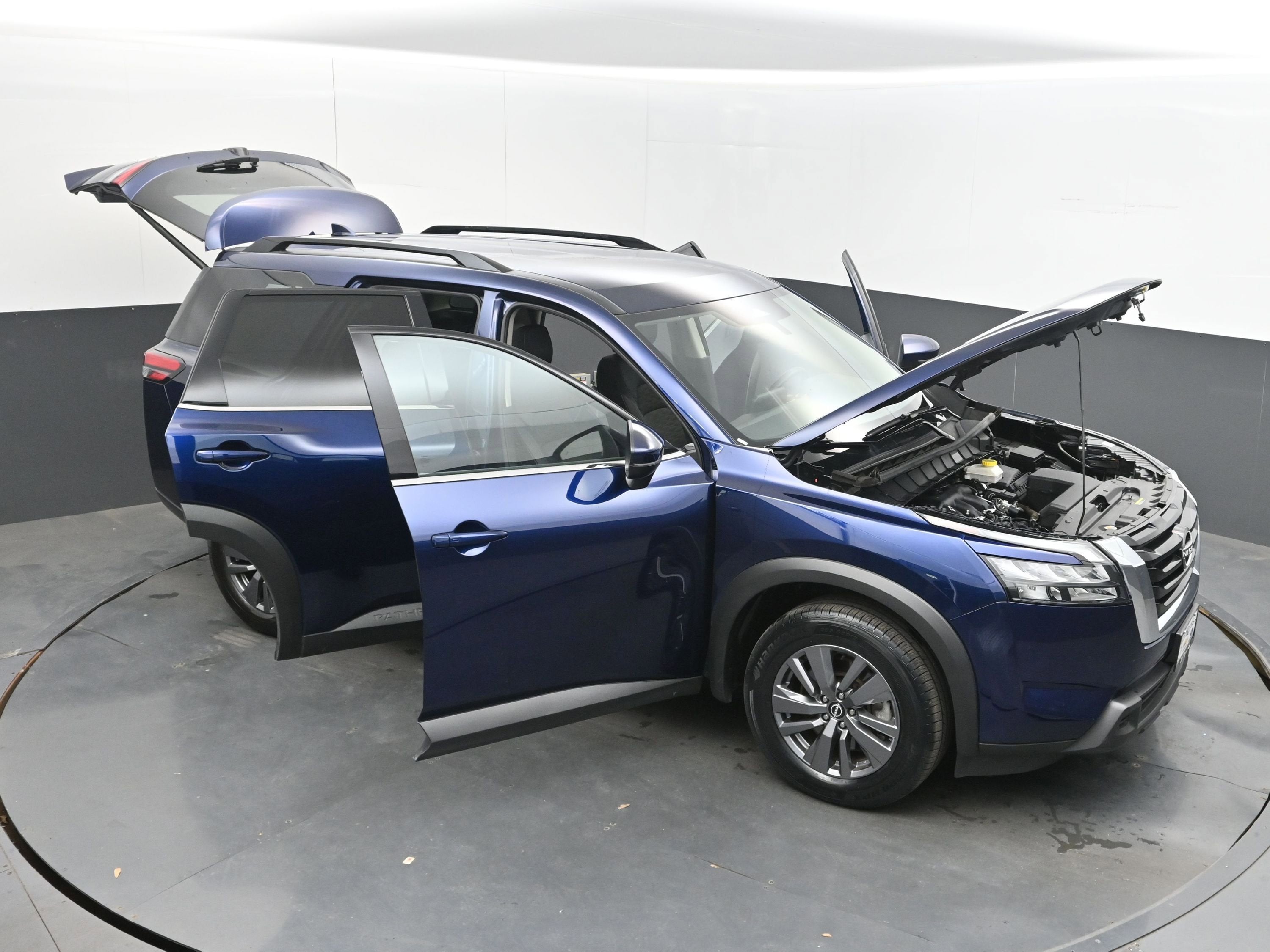 2025 Nissan Pathfinder SV 4WD