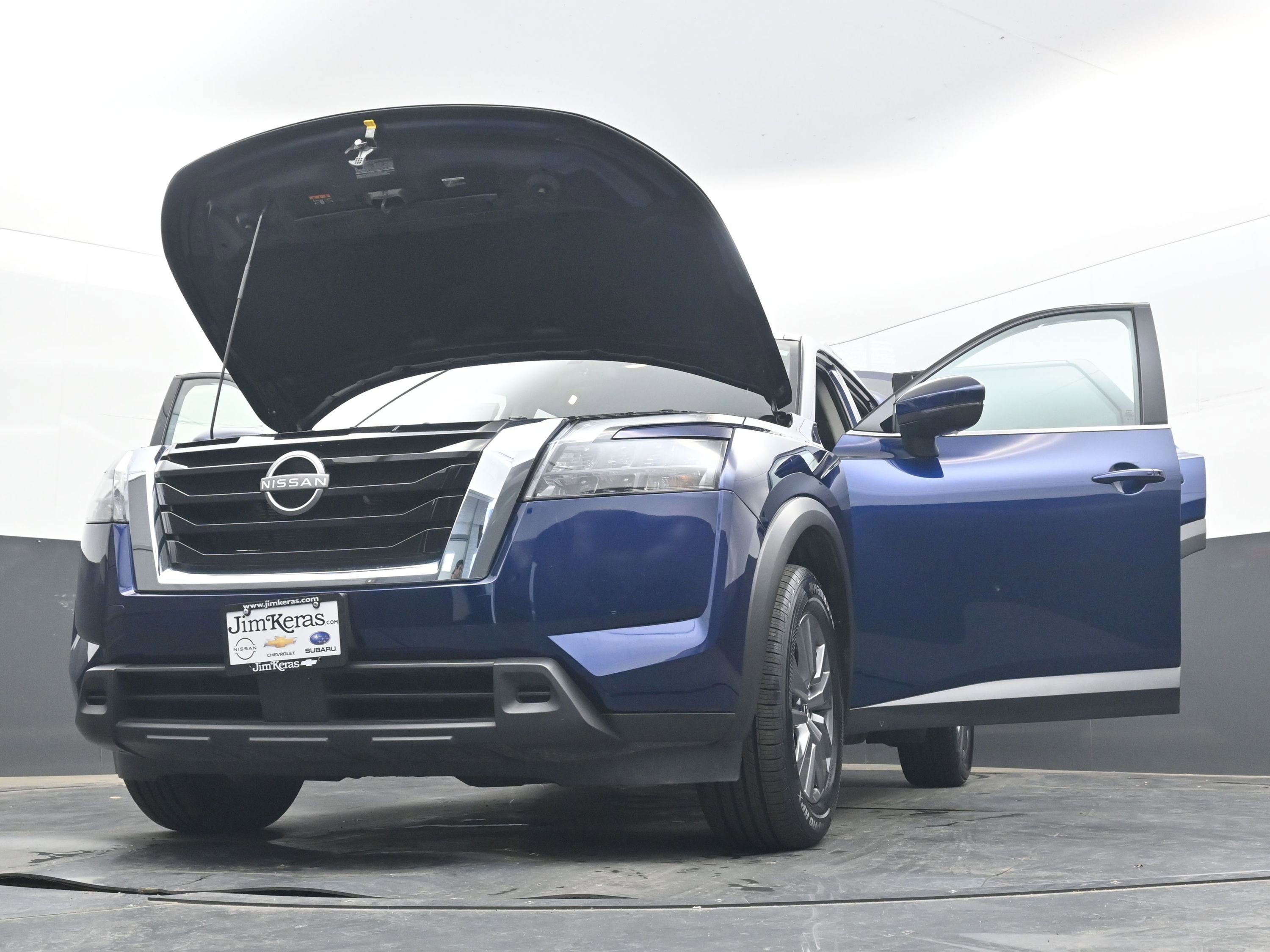 2025 Nissan Pathfinder SV 4WD