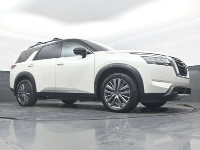 2024 Nissan Pathfinder SL FWD